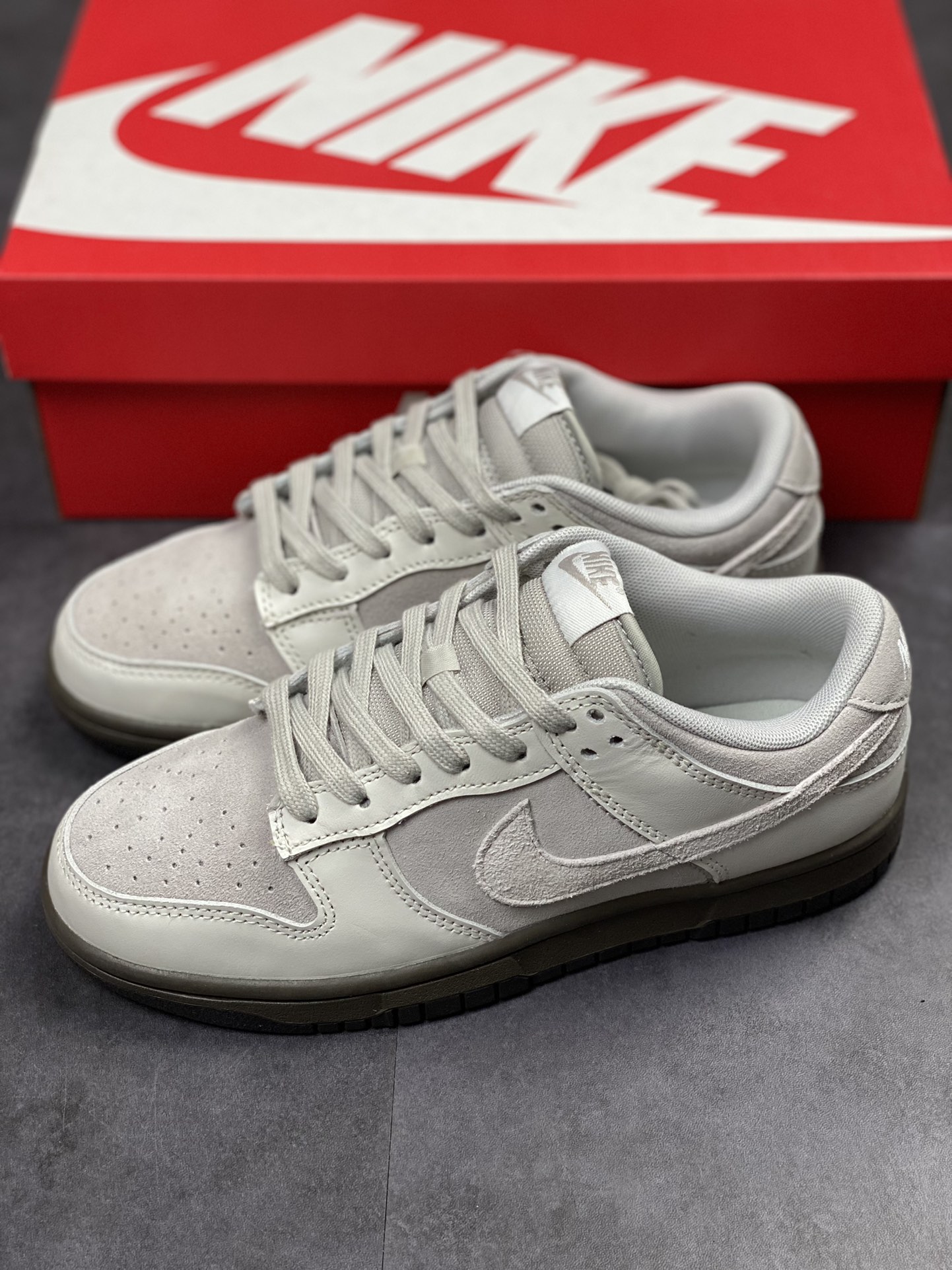 240 Nike SB Dunk Low ”Ironstone” 矿石灰 FD9746-001