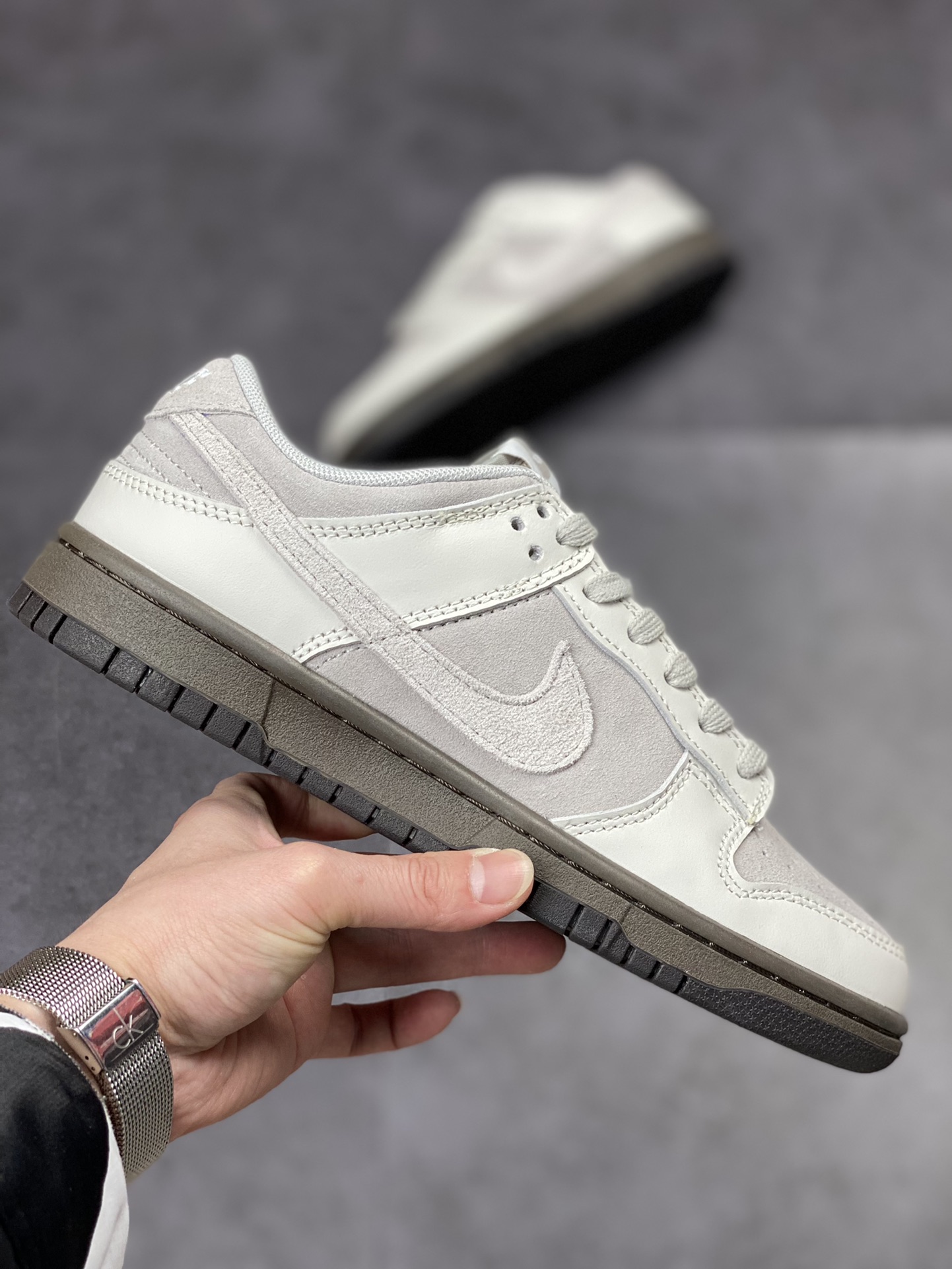 240 Nike SB Dunk Low ”Ironstone” 矿石灰 FD9746-001