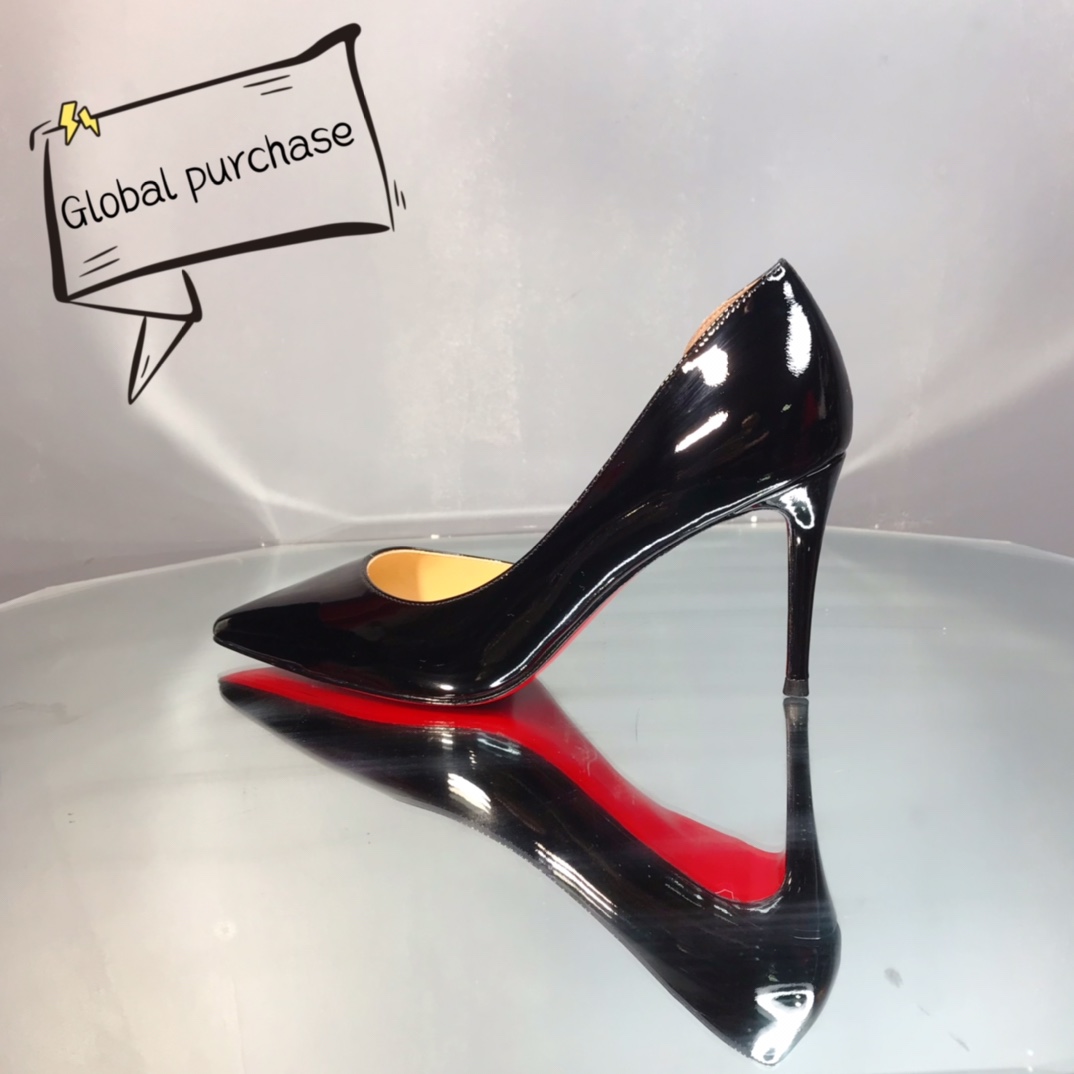 NO:100741,High-end customized autumn and winter classic model H8.5Cm, size 34-42. genuine leather broadsole. 9039-Black leather. Standard European size No:9039- Color:black Material:patent leather Lining:goat leather Heel height:8.5Cm Sole:leather sole Size:EUR 35-42 (US 4-11):,,christian louboutin,Leather soles19860909高端订制秋冬 精典款 H8.5Cm,尺码34-42码.真皮大底.9039-黑柒皮. 标准欧码 No:9039- Color:black Material:patent leather Lining:goat leather Heel heigh:8.5Cm Sole:leather sole Size:EUR 35－42（US 4一11) :,,christian louboutin,Leather soles,Women's Shoes