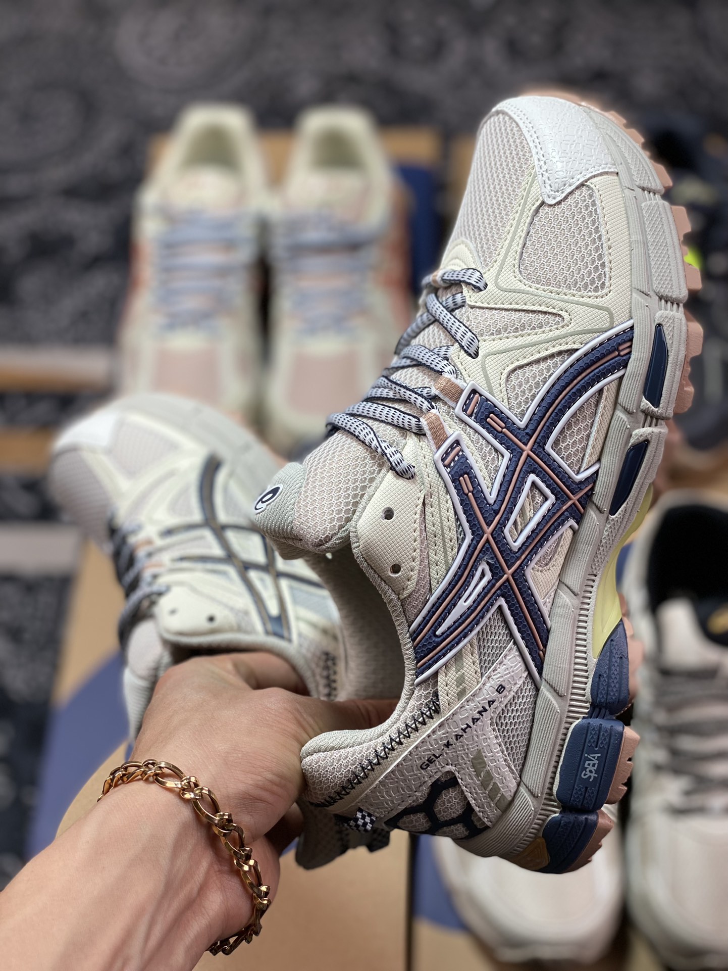 200  原装级别Asics Gel-Kahana 8 系列 浅灰 亚瑟士经典户外跑鞋 1011B109-023