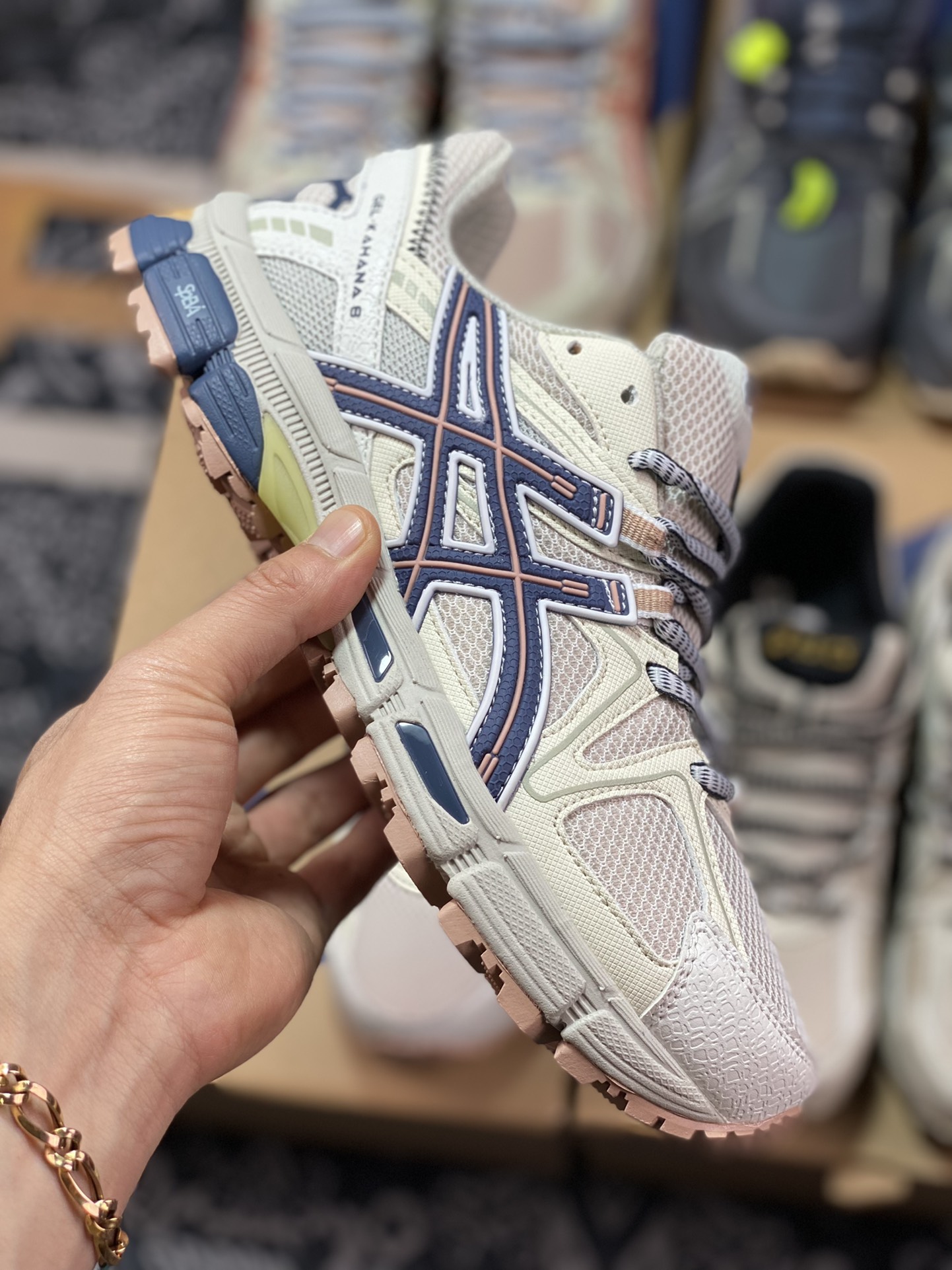 200  原装级别Asics Gel-Kahana 8 系列 浅灰 亚瑟士经典户外跑鞋 1011B109-023