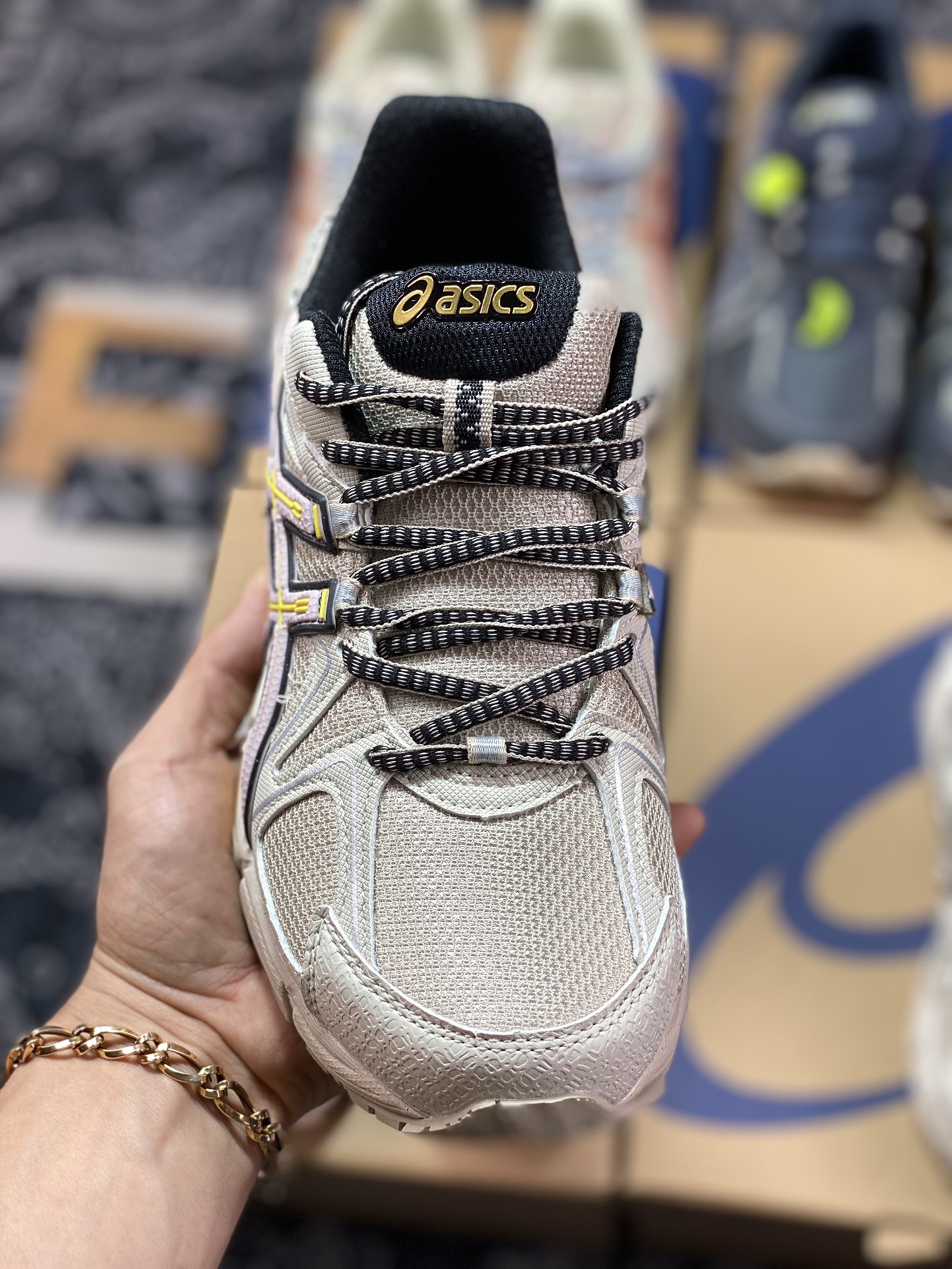 200  原装级别 Asics Gel-Kahana 8 系列 卡其 亚瑟士经典户外跑鞋 1011B109-201