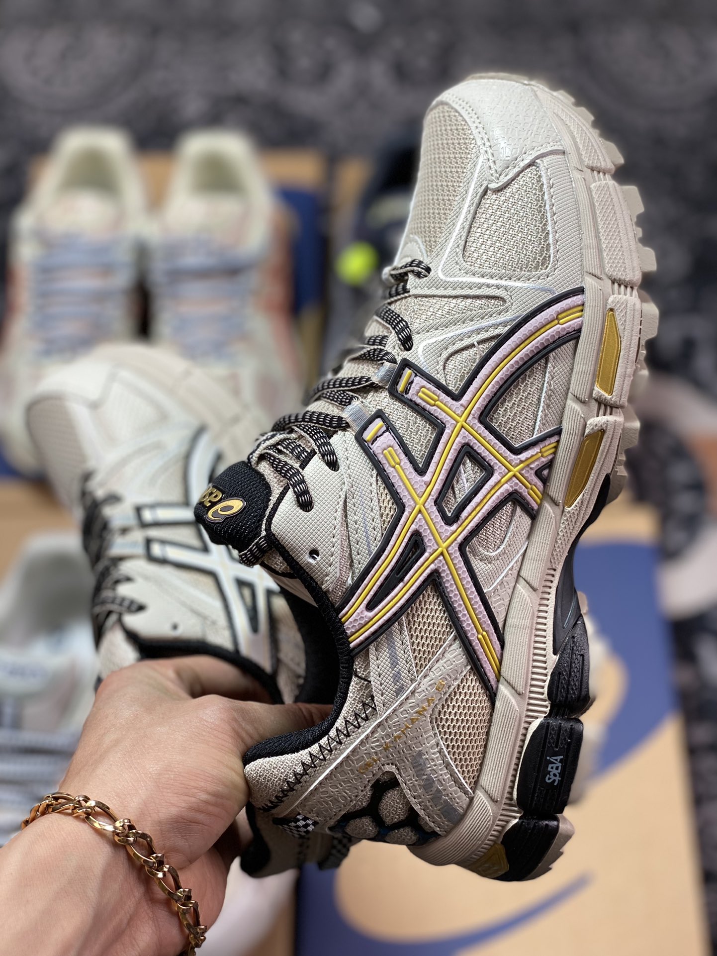 200  原装级别 Asics Gel-Kahana 8 系列 卡其 亚瑟士经典户外跑鞋 1011B109-201