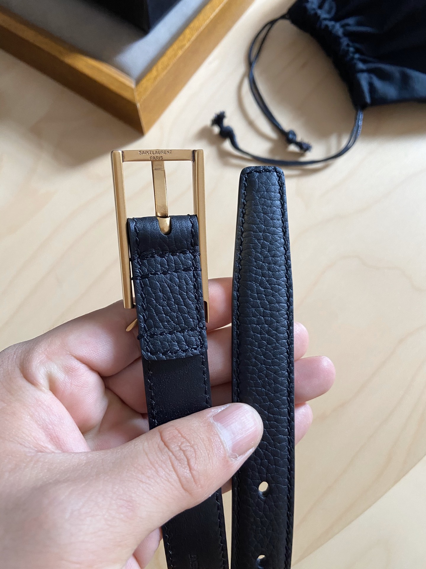 Saint Laurent 180 伊夫圣罗兰YSL 自诞生的那一刻起 就在人们心中留下了色彩缤纷 浪漫高雅的形象