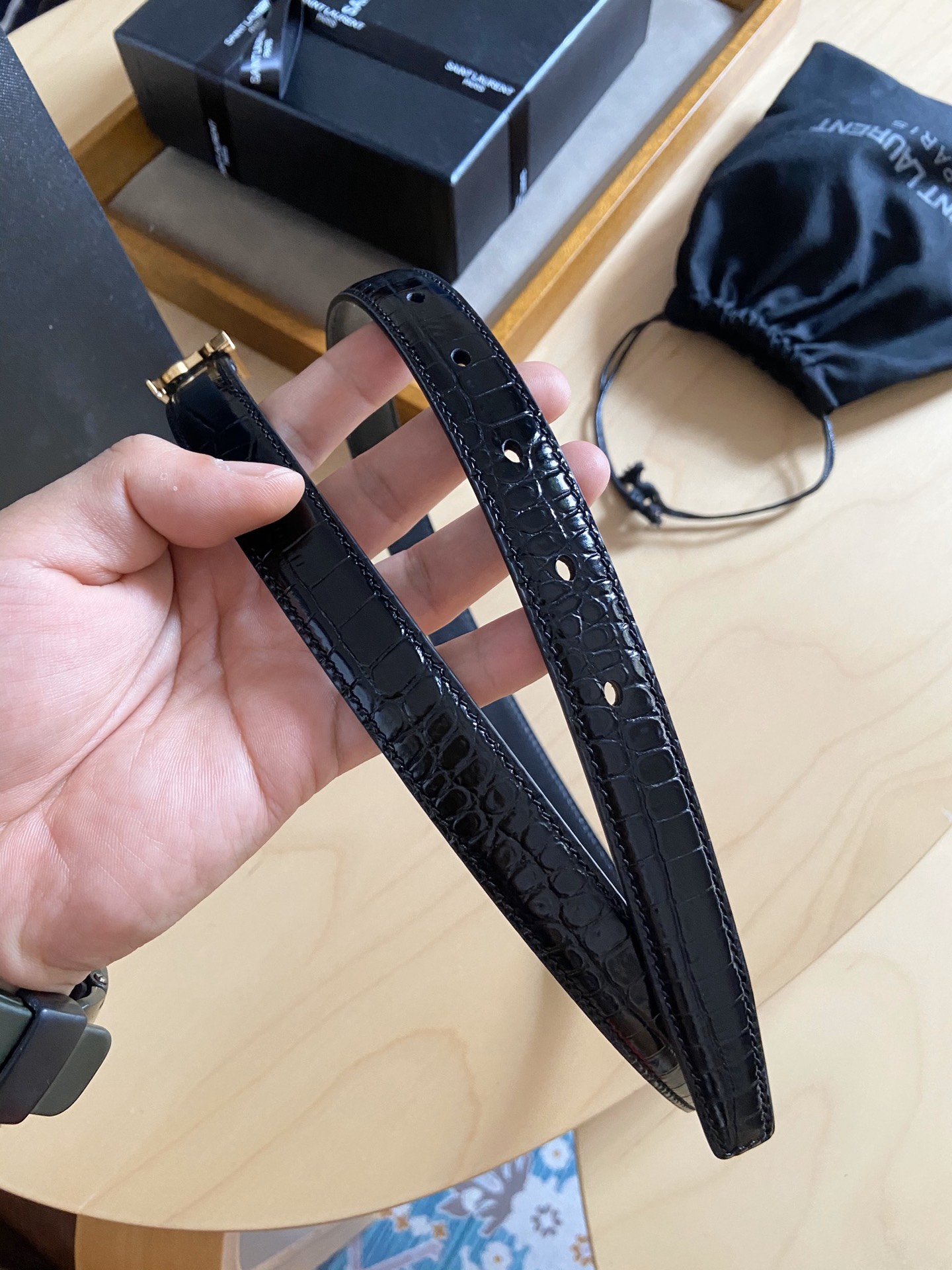 Saint Laurent 180 伊夫圣罗兰YSL 自诞生的那一刻起 就在人们心中留下了色彩缤纷 浪漫高雅的形象