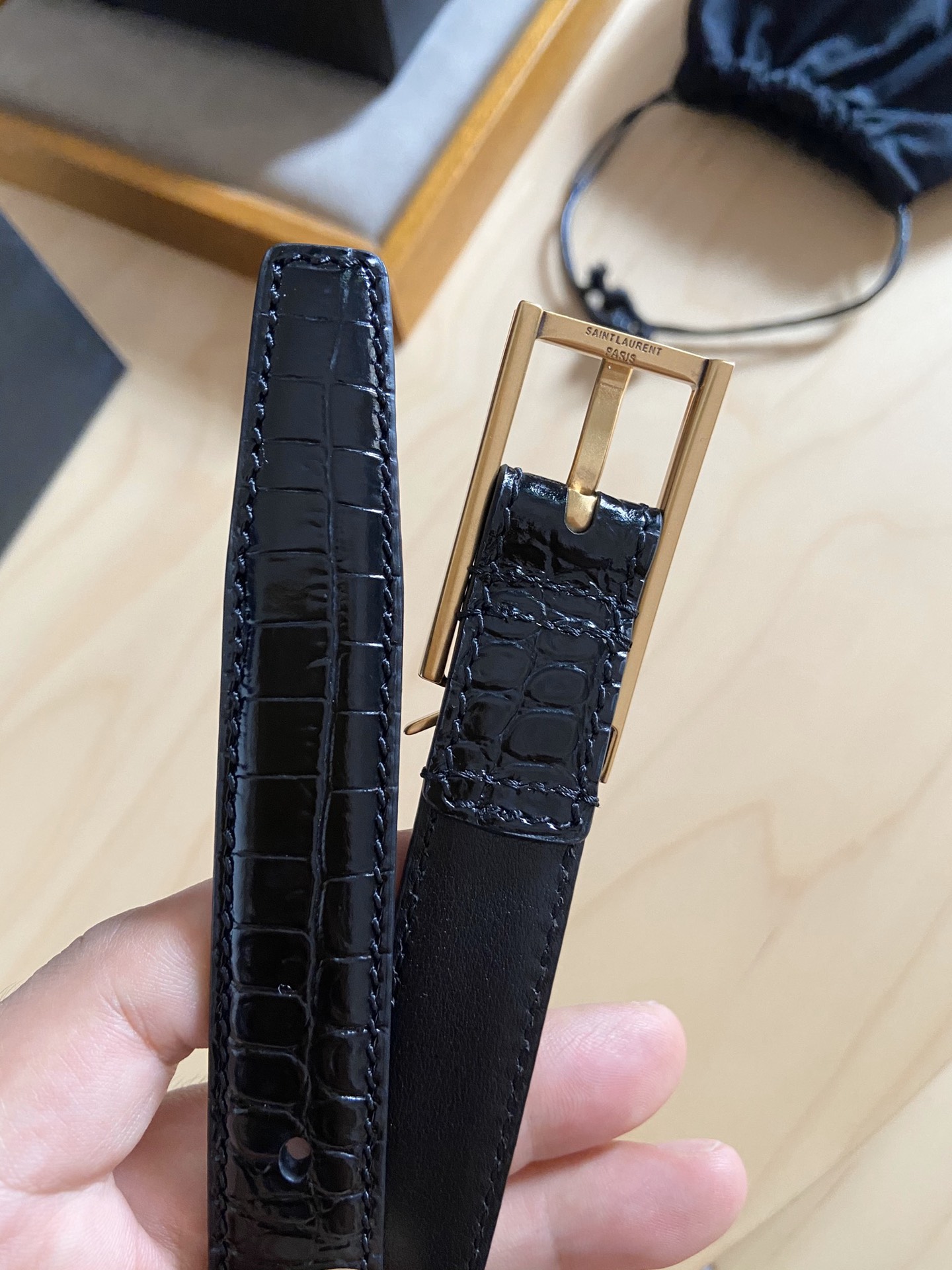 Saint Laurent 180 伊夫圣罗兰YSL 自诞生的那一刻起 就在人们心中留下了色彩缤纷 浪漫高雅的形象