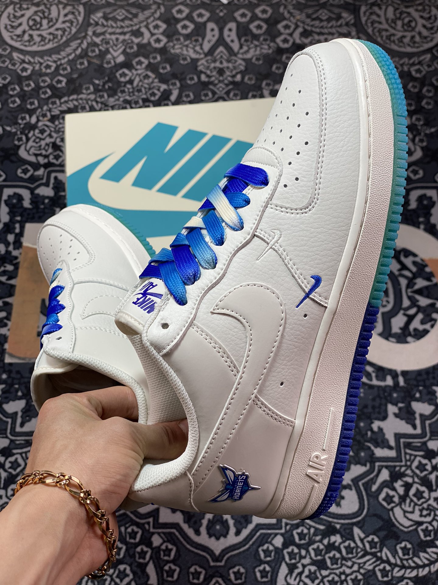 260 Nike Air Force 1’07 Low QS”Sail/Blue/Charlotte Hornets”空军一号QP5698-901