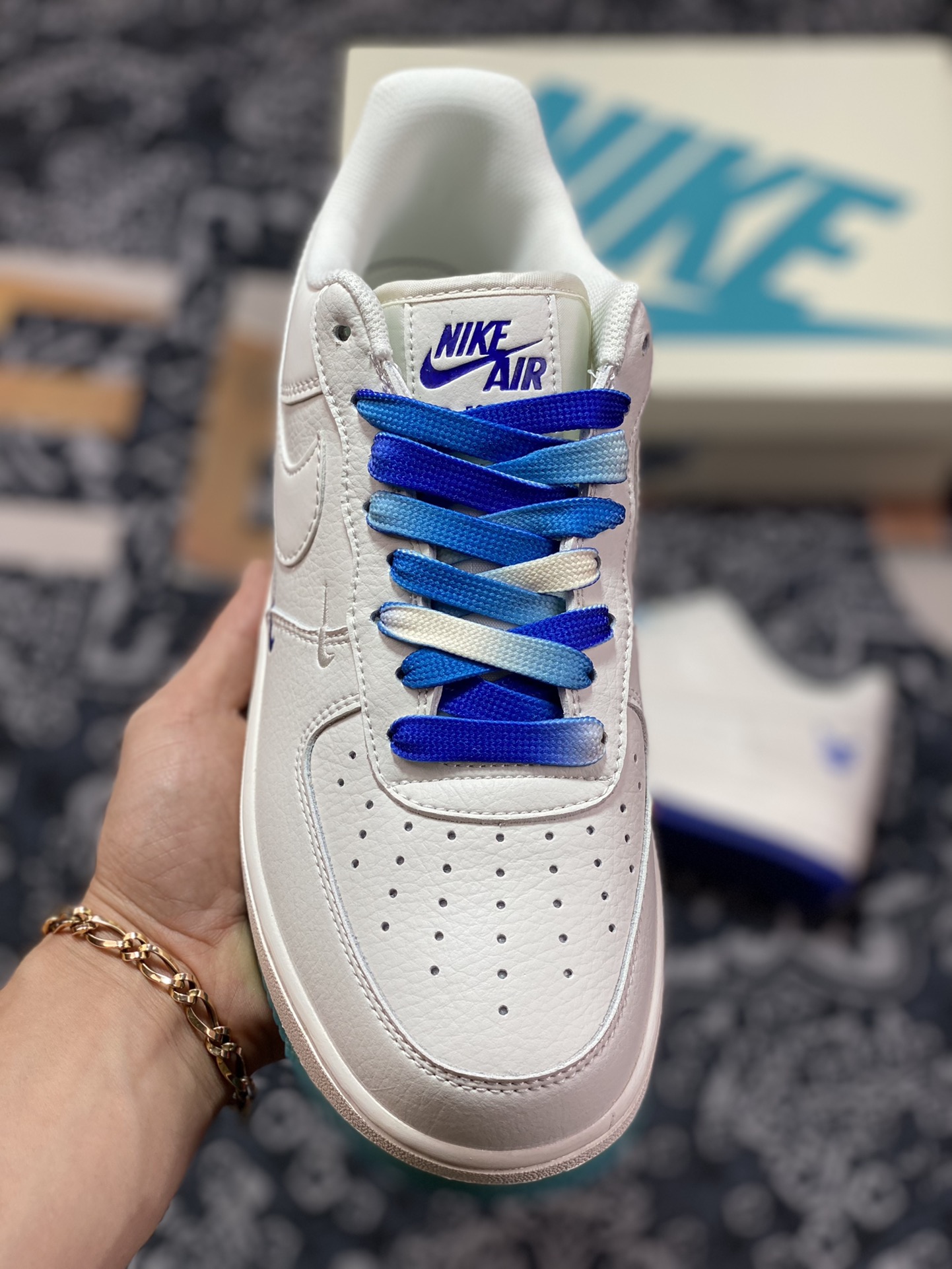 260 Nike Air Force 1’07 Low QS”Sail/Blue/Charlotte Hornets”空军一号QP5698-901