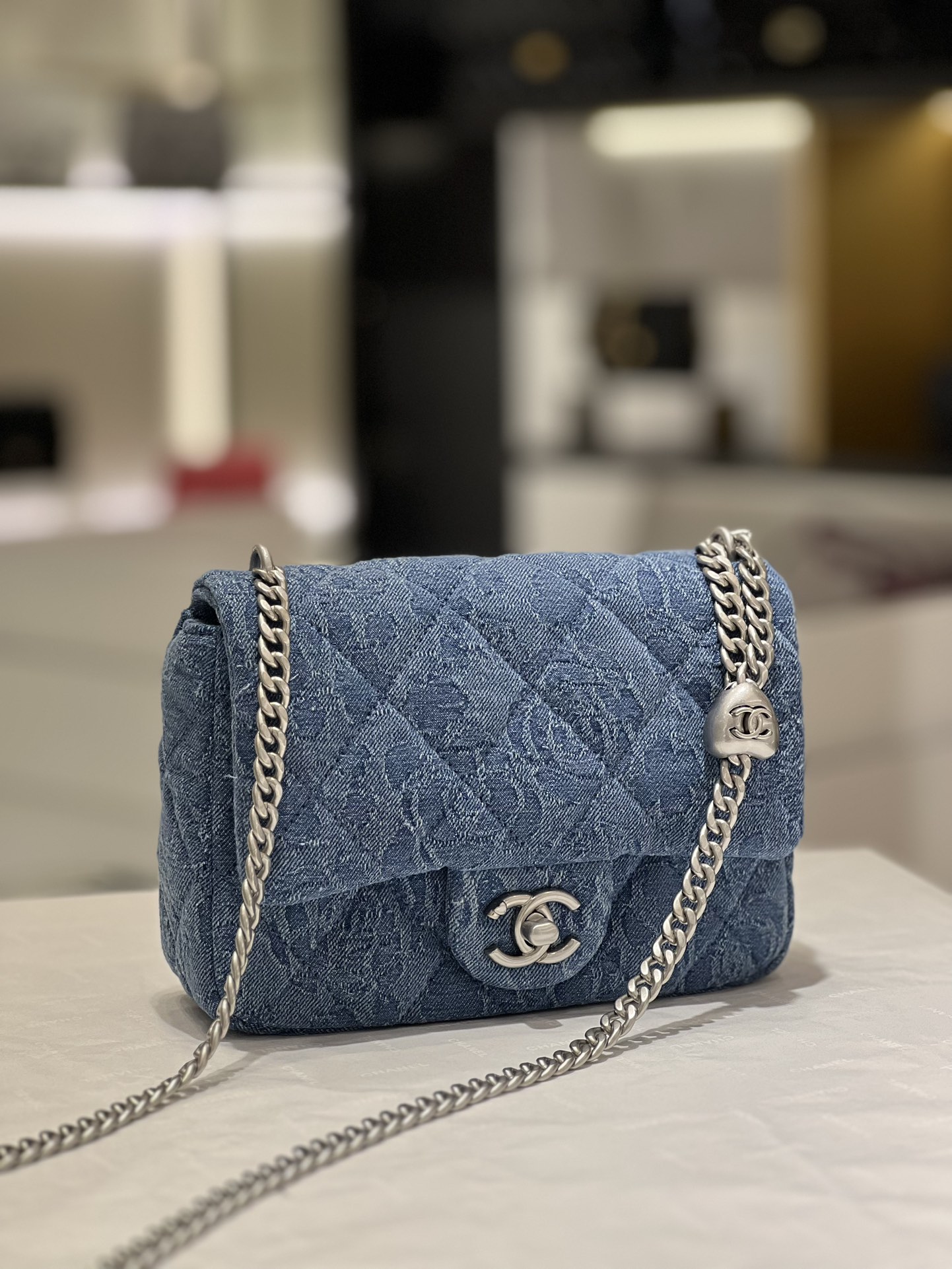 Quality AAA+ Replica
 Chanel Crossbody & Shoulder Bags Online From China Designer
 Denim Spring/Summer Collection