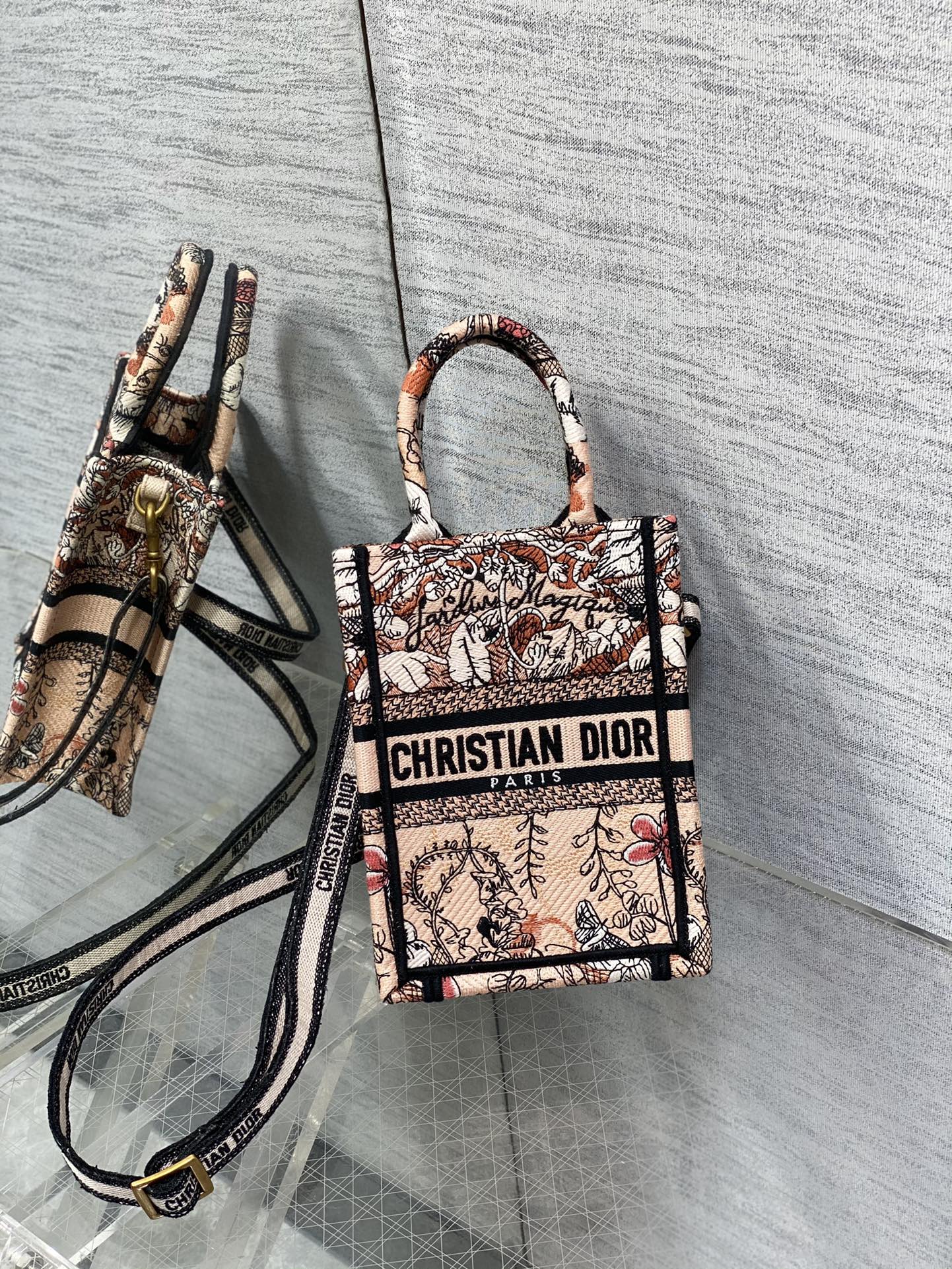 [Dior Women