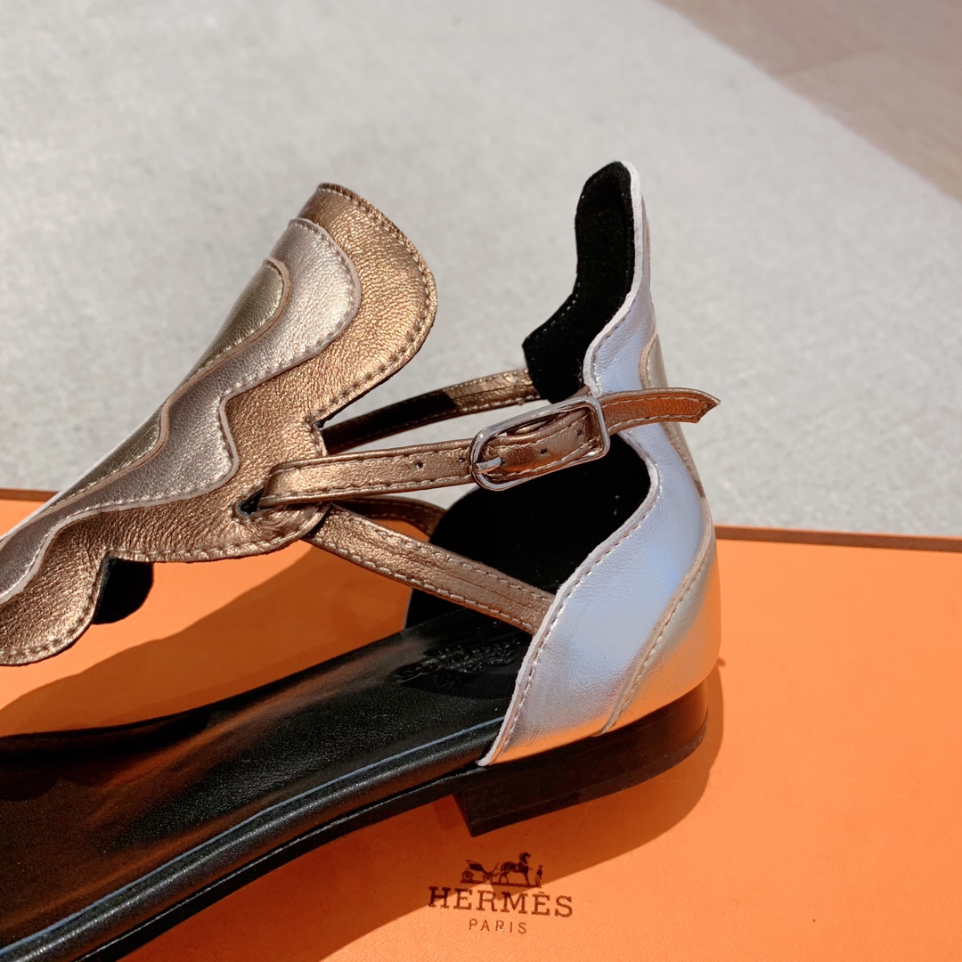 Hermes...aEclair2023凉鞋+爆款系列版型超正有一定厚度增高显腿长！透体透气舒适的科技面
