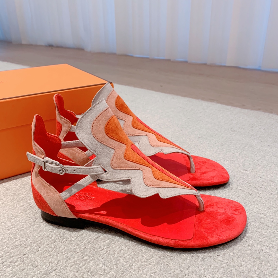Hermes...aEclair2023凉鞋+爆款系列版型超正有一定厚度增高显腿长！透体透气舒适的科技面