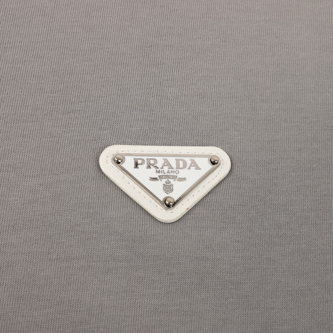 170 PRADA/普拉达 白色三角徽标logo情侣款短袖TEE