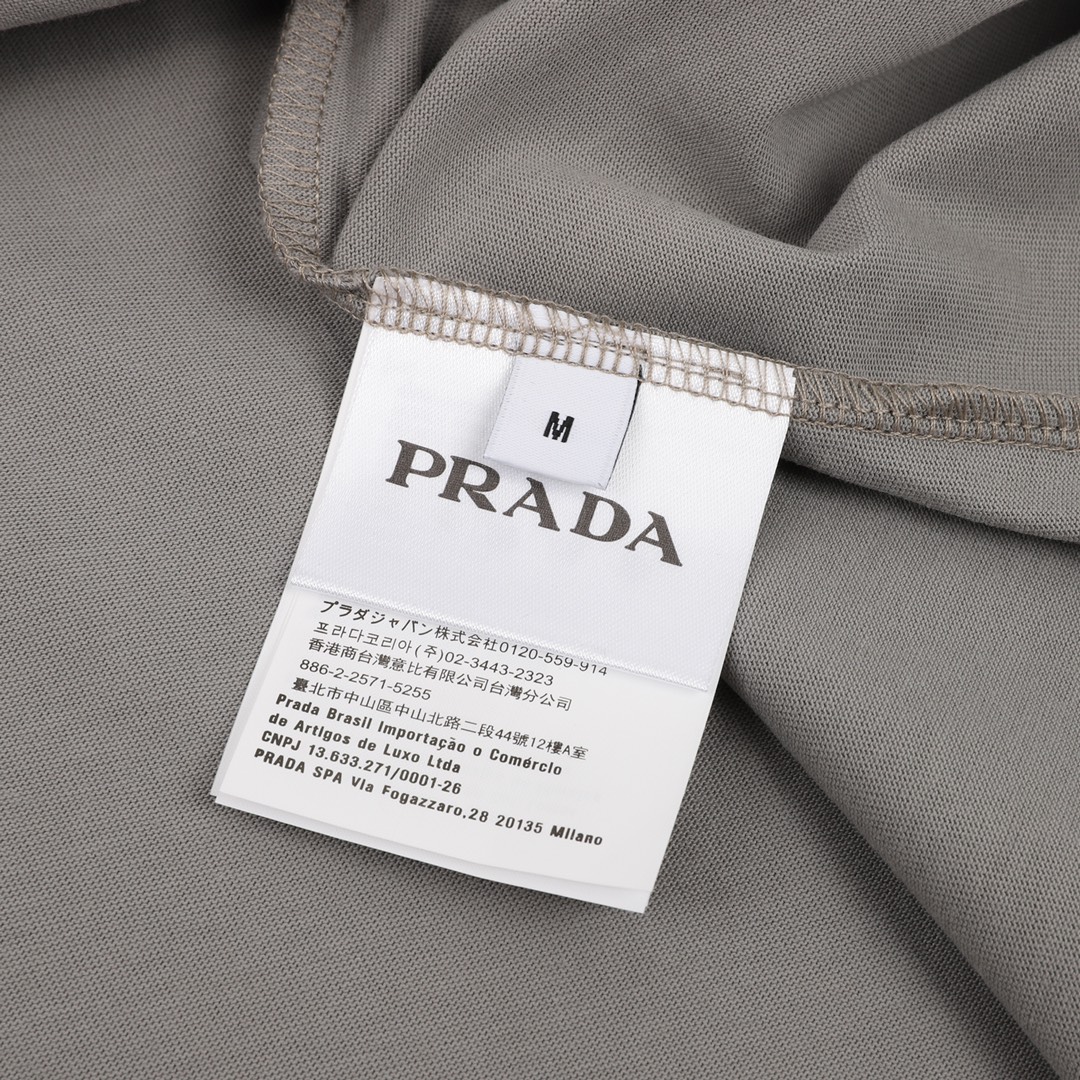 170 PRADA/普拉达 白色三角徽标logo情侣款短袖TEE