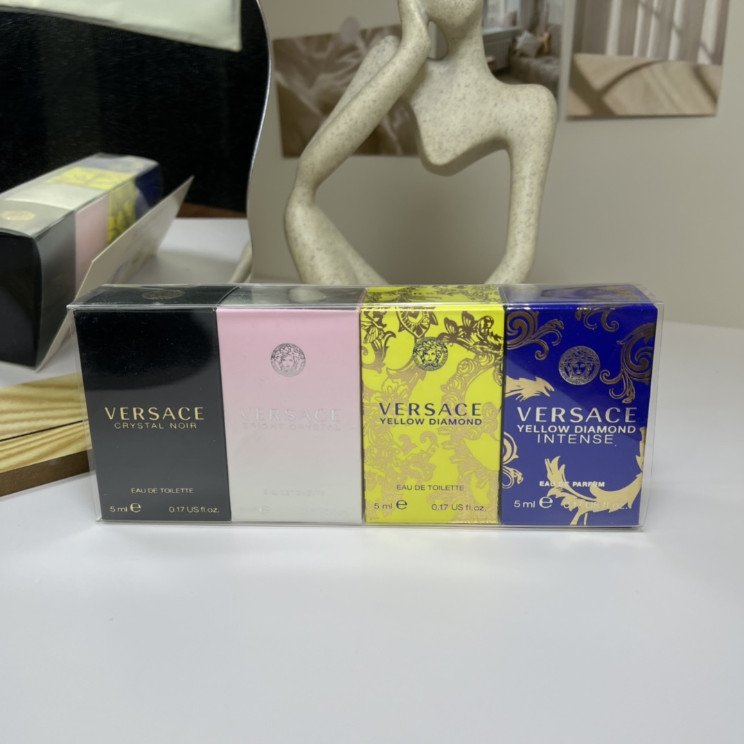 Versace Crystal Diamond Collection Mini Perfume Set - 4 x 5ml 3 i1680783789 5388 1