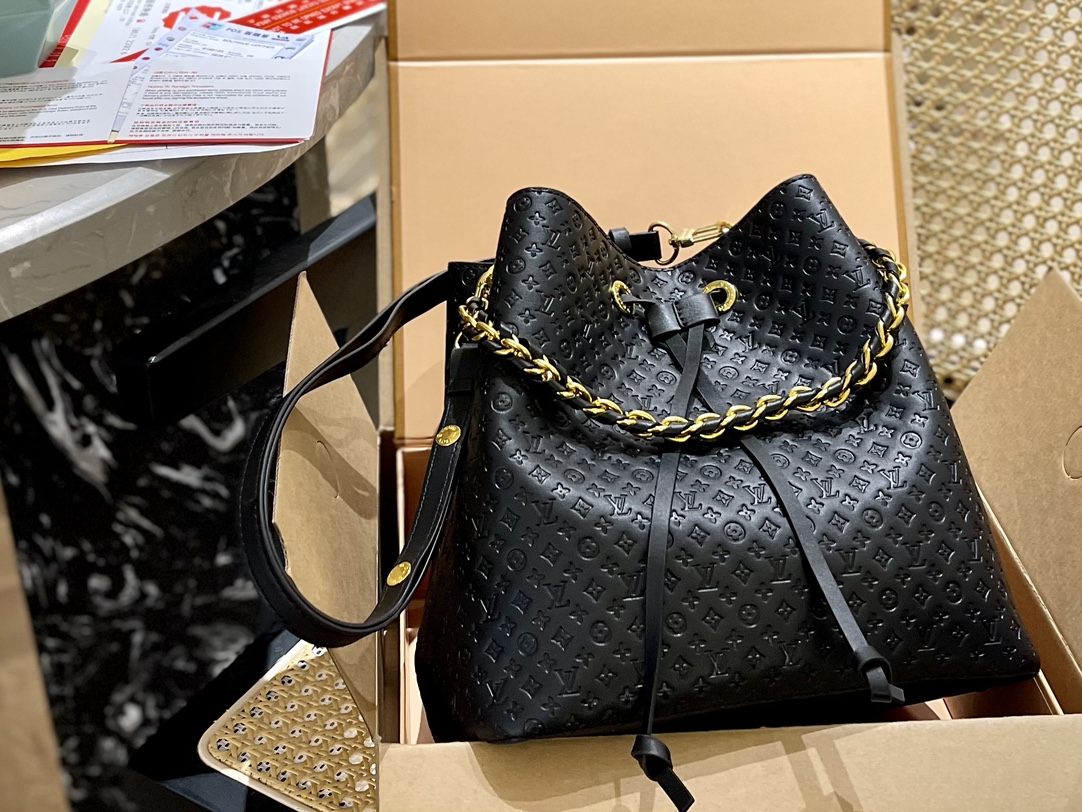 Louis Vuitton LV NeoNoe Bucket Bags Gold Cowhide M44022