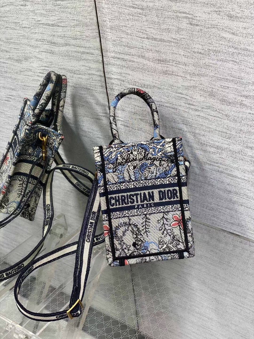 DIOR Tote 竖版mini 刺绣字母 可调节肩带
