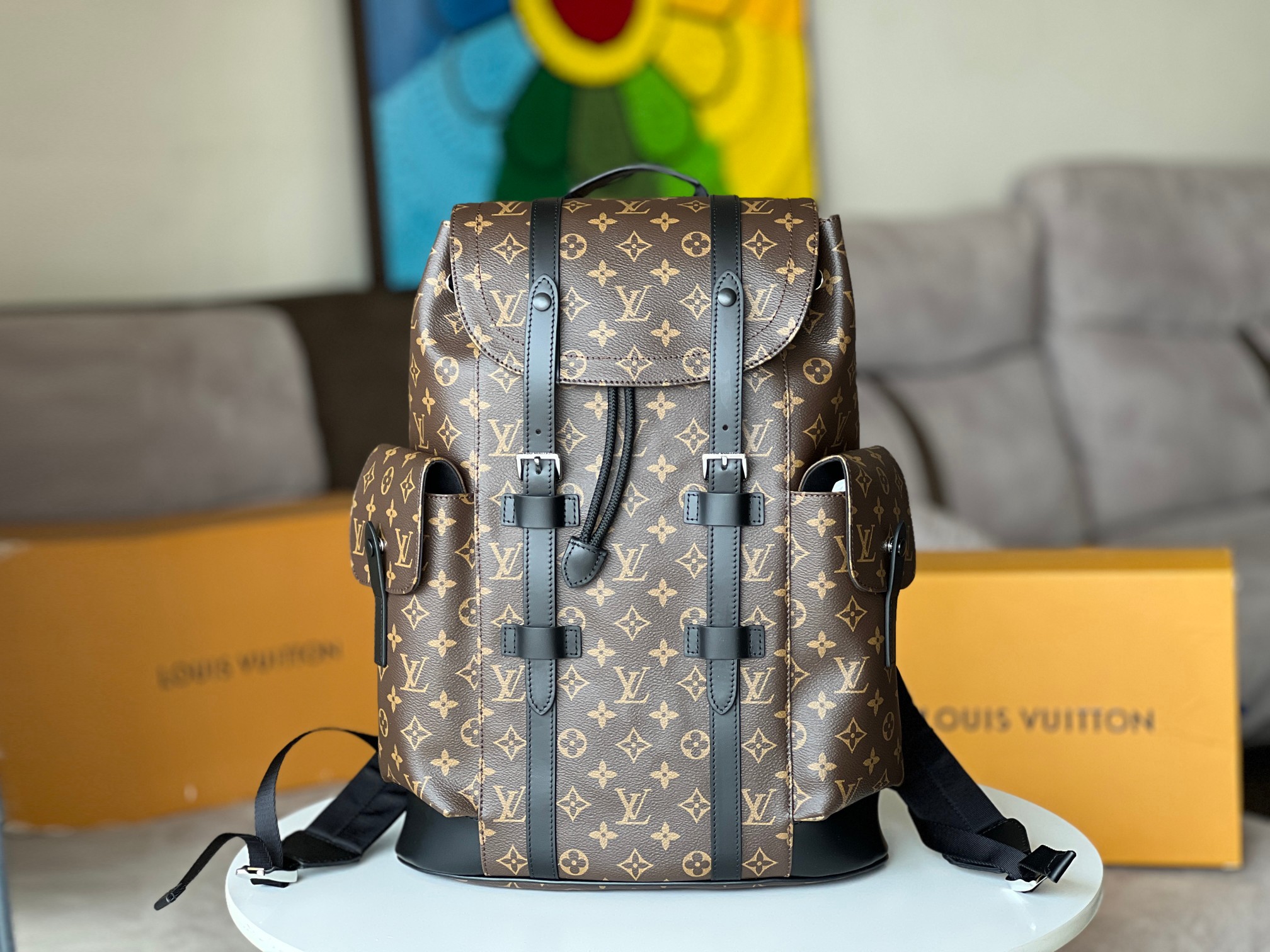 NO:200565,Original single presbyop men's hiking backpack model M43735 presbyop Christopher small backpack uses Monogram canvas to interpret the rough and simple spirit of the hiking bag. Its style is chic, suitable for both work and entertainment, highlighting a high-quality lifestyle. Adjustable leather shoulder straps, leather handles, cowhide, silver brass decoration details 41.0 x 48.0 x 13.0 cm (Length x Height x Width), LV [Top Original Single], louis vuitton, travel bags, backpacks, cowhide19860909原单老花男士登山背包型号M43735老花Christopher 小号双肩包以 Monogram 帆布演绎出了徒步旅行包的粗犷而朴实的精神. 其款式别致,工作和娱乐使用两相皆宜,彰显高品质生活方式 可调节皮质肩带皮革手柄牛皮饰边银色黄铜装饰详细特征41.0 x 48.0 x 13.0 cm(长 x 高 x 宽),LV【顶级原单】,louis vuitton,travel bags,backpacks,cowhide,Bag