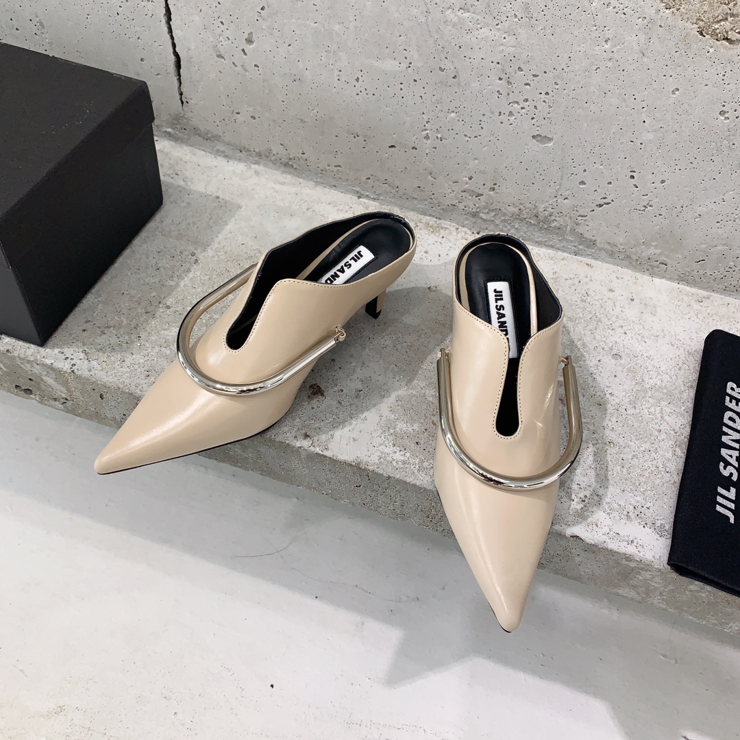 “Jil Sander 2023 Collection: Elegant French Style Ballet Shoes” - 图片 2