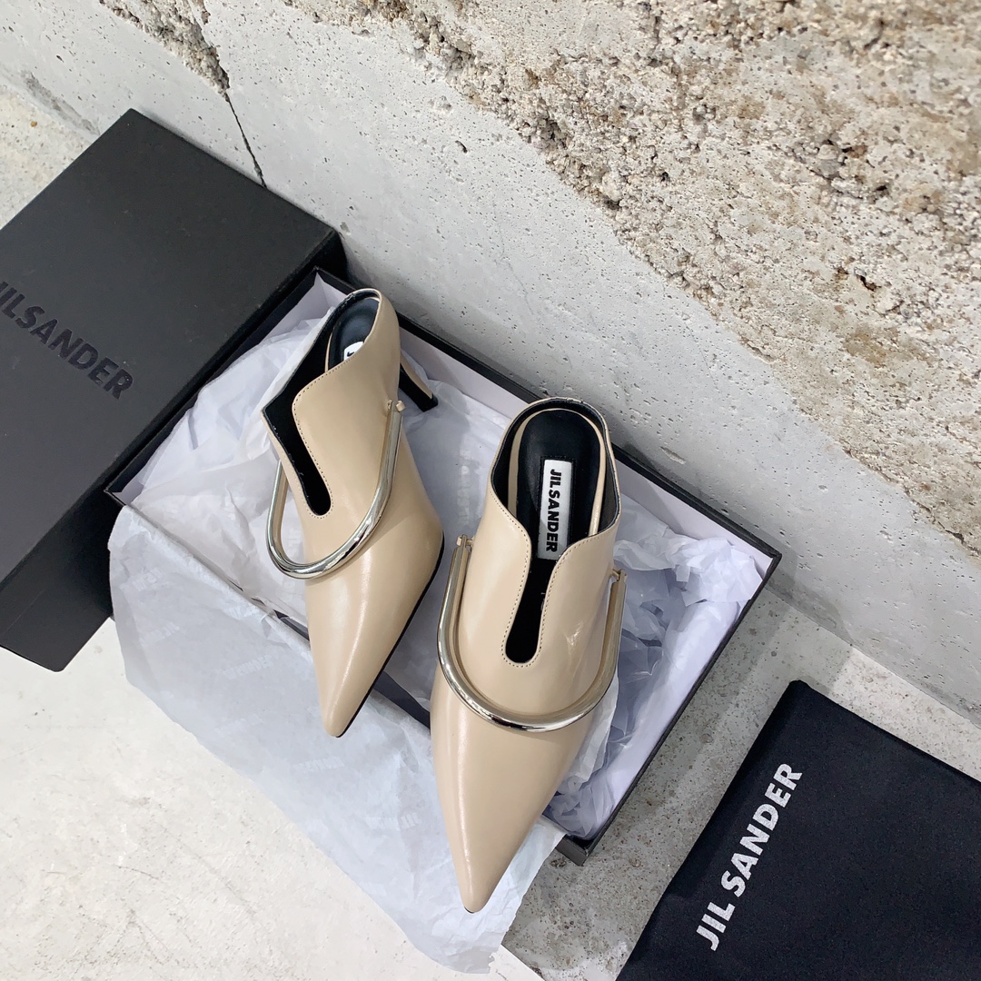 “Jil Sander 2023 Collection: Elegant French Style Ballet Shoes” - 图片 5