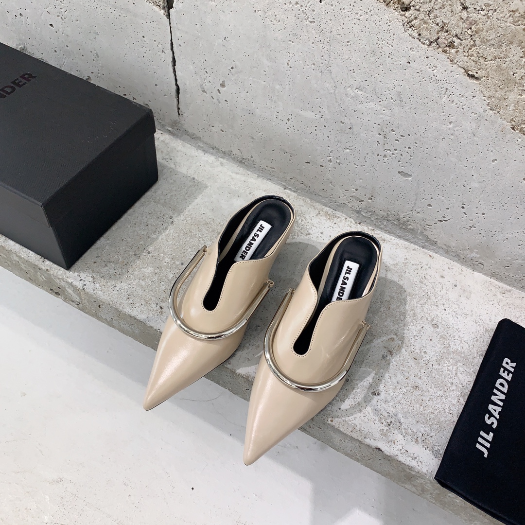 “Jil Sander 2023 Collection: Elegant French Style Ballet Shoes”