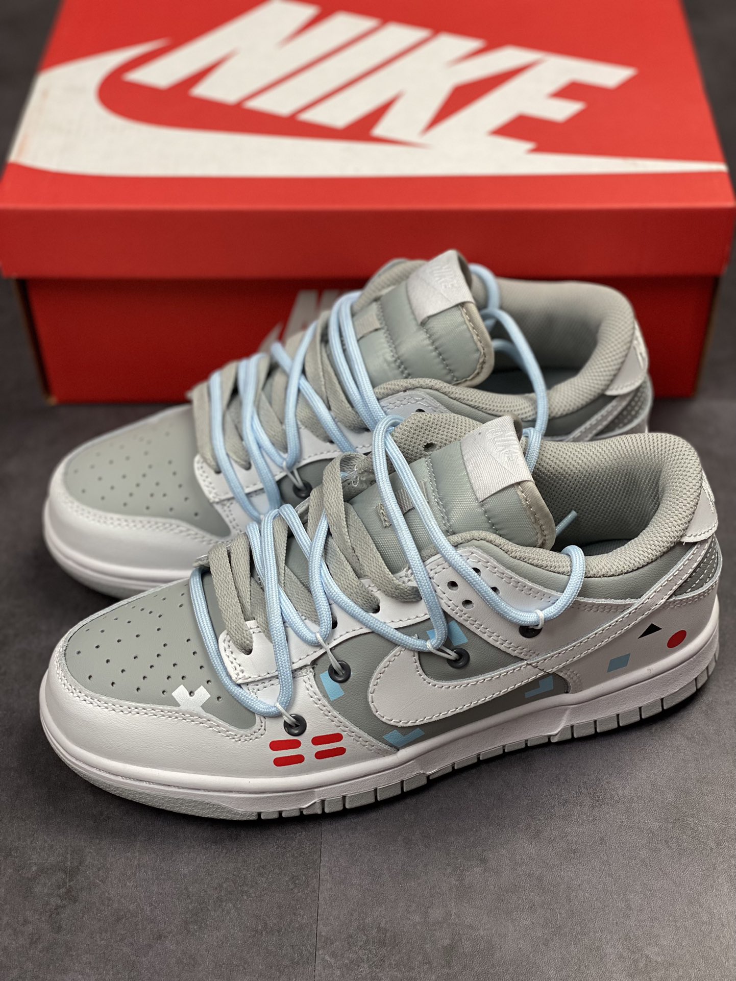200 NIKE SB Dunk Low 白灰蓝绑带 DJ6188-003