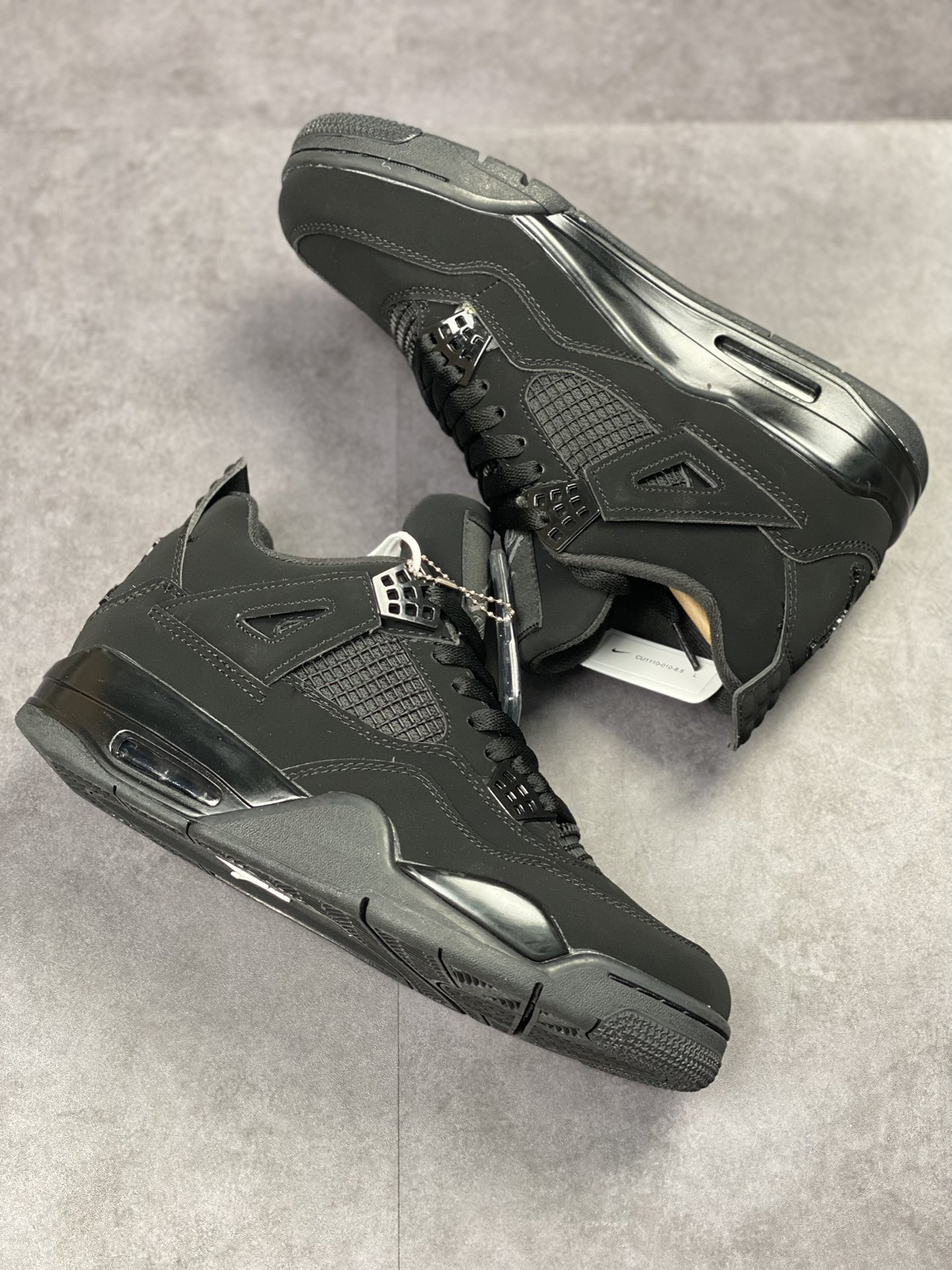 240 Air Jordan 4 Retro 黑猫 CU1110-010