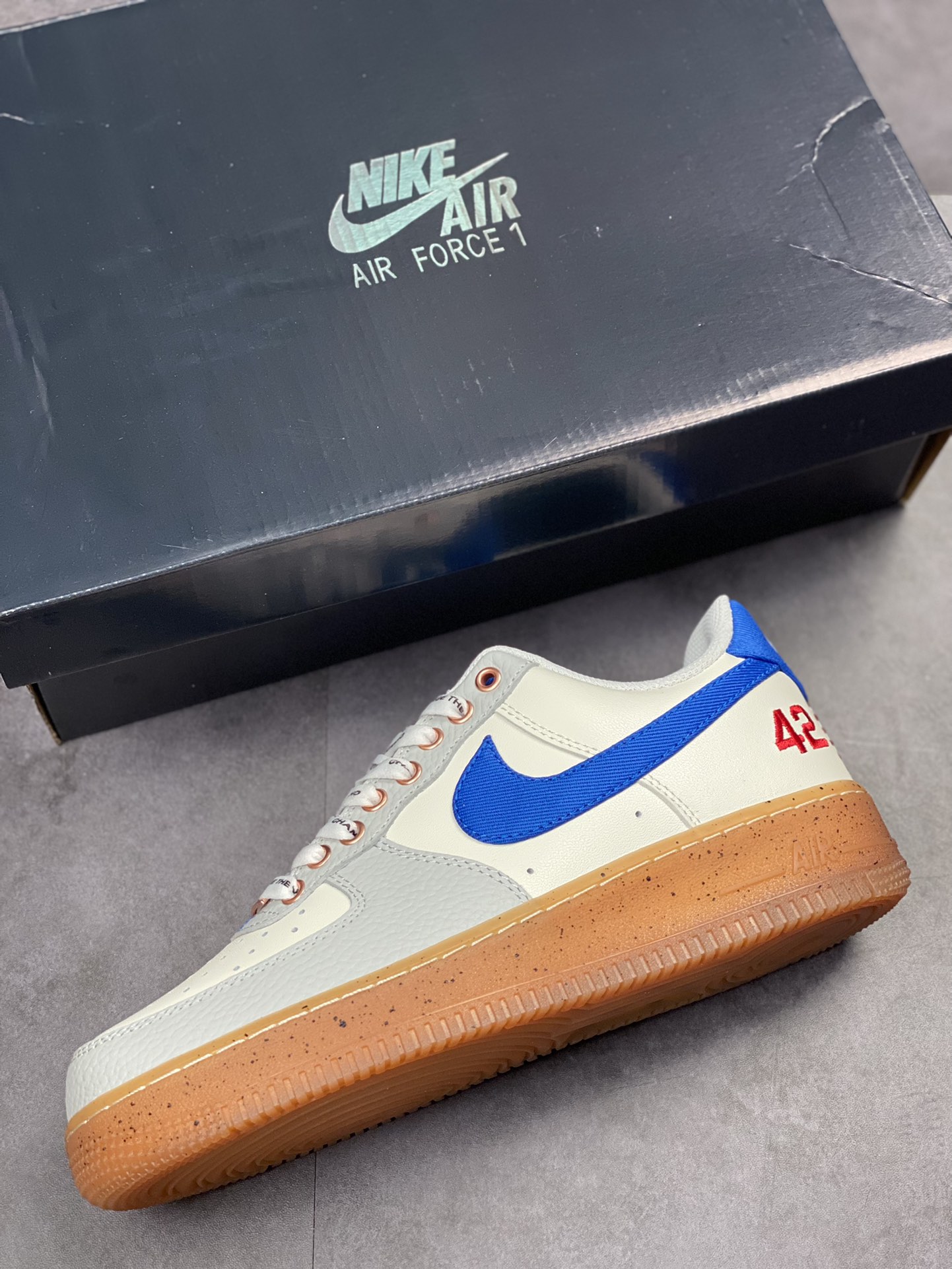 210 Nike Air Force 1 Low 07 白蓝生胶 FN1868-100