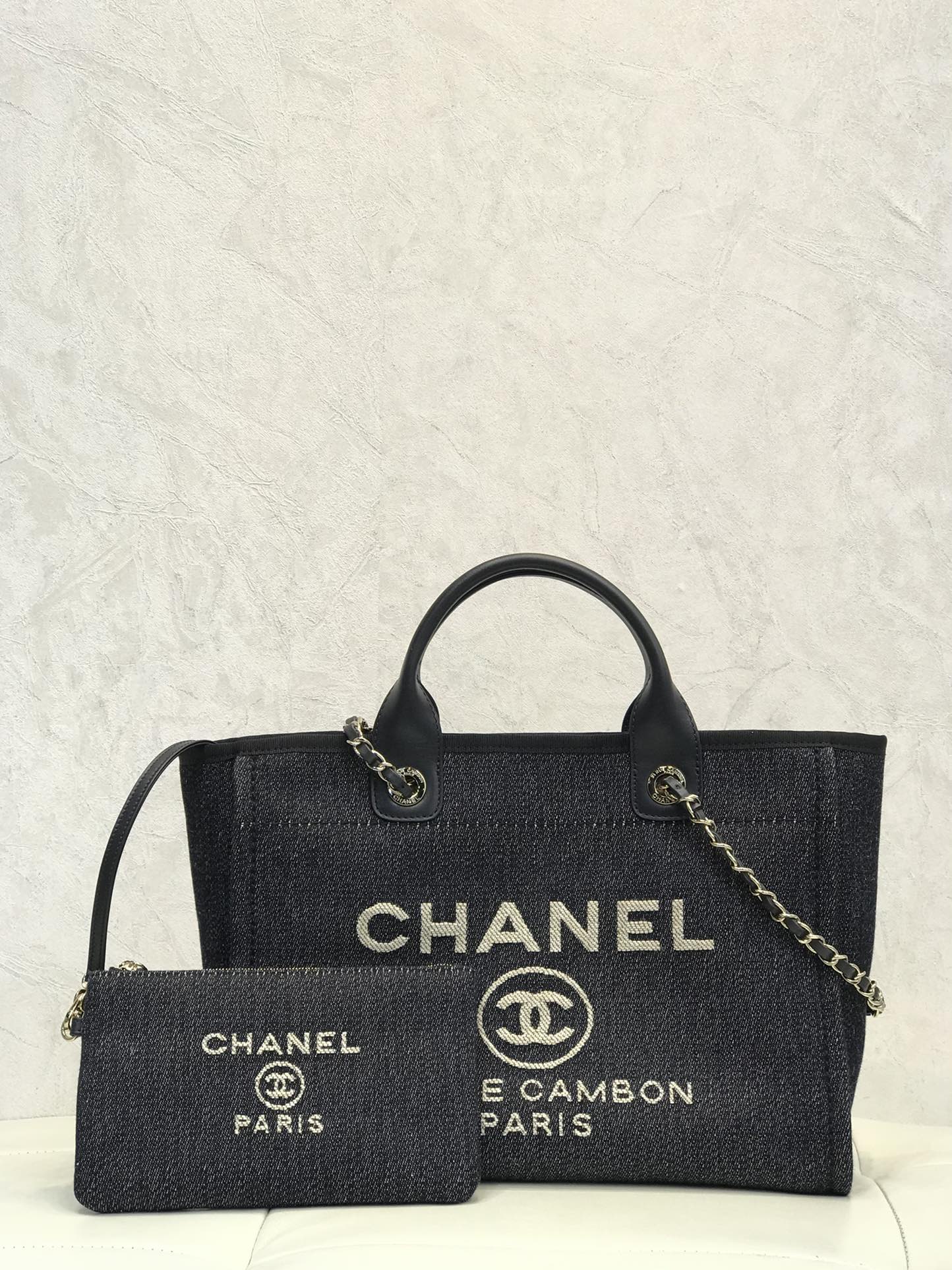 CHANEL Early Spring New Canvas Beach Bag Soft Canvas Imported Calfskin Handle Contrast Color Shoulder Strap Chain
