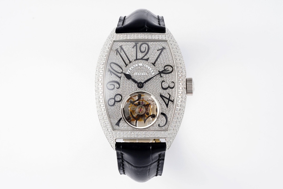NO:143149,Produced by Mingjiangrui Watch, White Shell, Gold Shell, ABF, Latest Model, Top Replica, Frank Muller Tourbillon Watch, 25-diamond hollow tourbillon, Limited Edition, A movement developed after a year, 1 1:1 Super Replica Original complex hollow movement, Details are perfect, Create a unique double barrel with the authentic movement 2 Extra Long 72-hour power reserve, Say goodbye to manual winding every day Customized models for high-end players 3 Thick 316L stainless steel case, brushed polishing, two case options are available, Customized service like the counter VVIP, Ultra-thin case, curved curved curved, more fit for the wrist, comfortable to wear 4 High-cost ultra-clear arched sapphire crystal glass, Super transparent, scratch-resistant and wear-resistant 5 Pure imported Italian calfskin, first-class touch, waterproof and breathable 6 Swiss engineer, original movement disassembly  One to one deck parts polishing and replicating. Work hard to make a hollow movement, 99 consistent appearance 7. The bracelet on the double-spring can walk for 72 hours at a time. The fun is that you can clearly see the winding chain. The transparent bottom cover. The beauty of the machinery is unobstructed. 8. After a long-term test, the movement is ensured to be stable and durable. ABF is unique and unique for your appreciation!  Mingjiangrui Watch exquisitely recommends men's real flywheel mechanical watch Mingjiangrui Watch carefully creates super real picture shooting for you, top replicas, franck muller, bracelet, cowhide19860909名匠瑞表出品 白壳 金壳 ABF 最新款 顶级复刻 法兰克穆勒 陀飞轮腕表 25钻镂空陀飞轮 限量版 历时一年研发机芯 1 1:1 超级复刻原装复杂镂空机芯 细节完美到位 打造正品机芯独具的双发条盒 2超长72小时动力储存 告别每天手动上链 高端玩家的定制款 3 千锤百炼 316L精钢表壳 拉丝抛光 提供两种表壳选择 跟专柜VVIP一样订制喜好服务 超薄表壳 弯曲弧度 更加贴合手腕 佩戴舒适 4高成本超清拱形蓝宝石水晶玻璃 超强通透 防刮耐磨 5纯正进口意大利小牛皮 手感品质一流 防水透气 6瑞士工程师 原版机芯拆解 一比一甲板零件打磨复刻 呕心沥血制作镂空机芯,99外观一致 7 双发条盒手上手链一次可以走72小时 把玩乐趣在于可以清晰看到发条上链 透明底盖 机械之美一览无余 8 经过长时间测试,保障机芯稳定耐用 ABF 匠心独具 供您鉴赏！名匠瑞表精致推荐男士真飞轮机械腕表 名匠瑞表为你精心打造超真实实物图拍摄,顶级复刻,franck muller,bracelet,cowhide,Watch