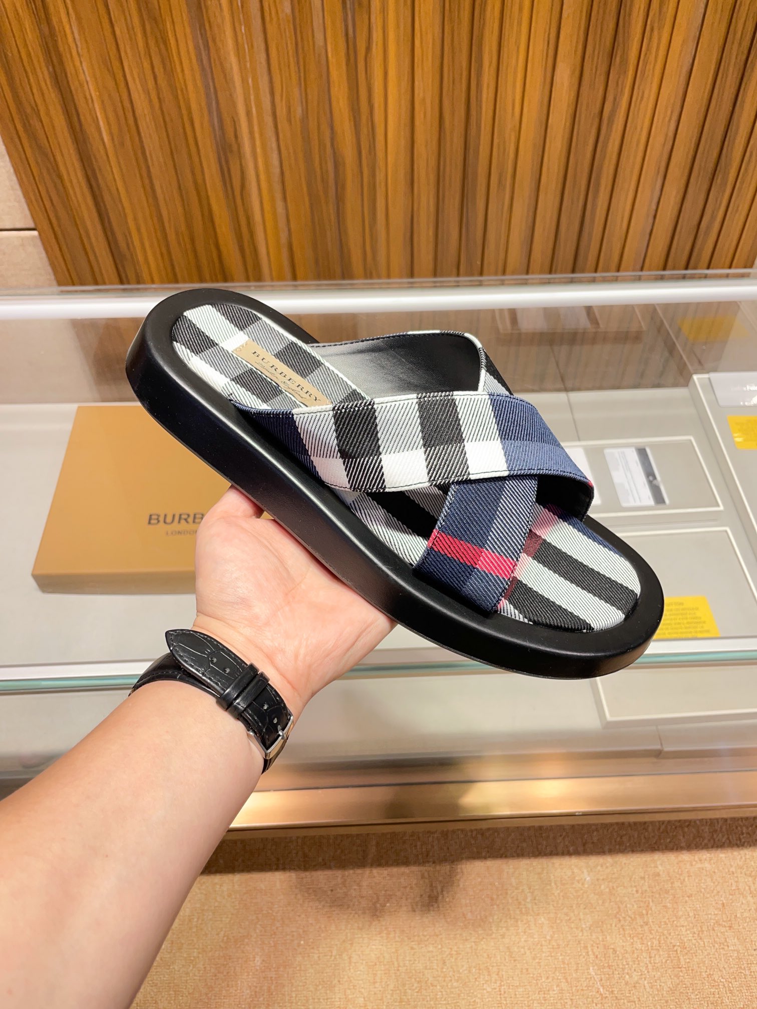 [B familia *] P:.Tamaño: 38 a 45.Burberry zapatillas de los hombres clásicos, boutique de gama alta,