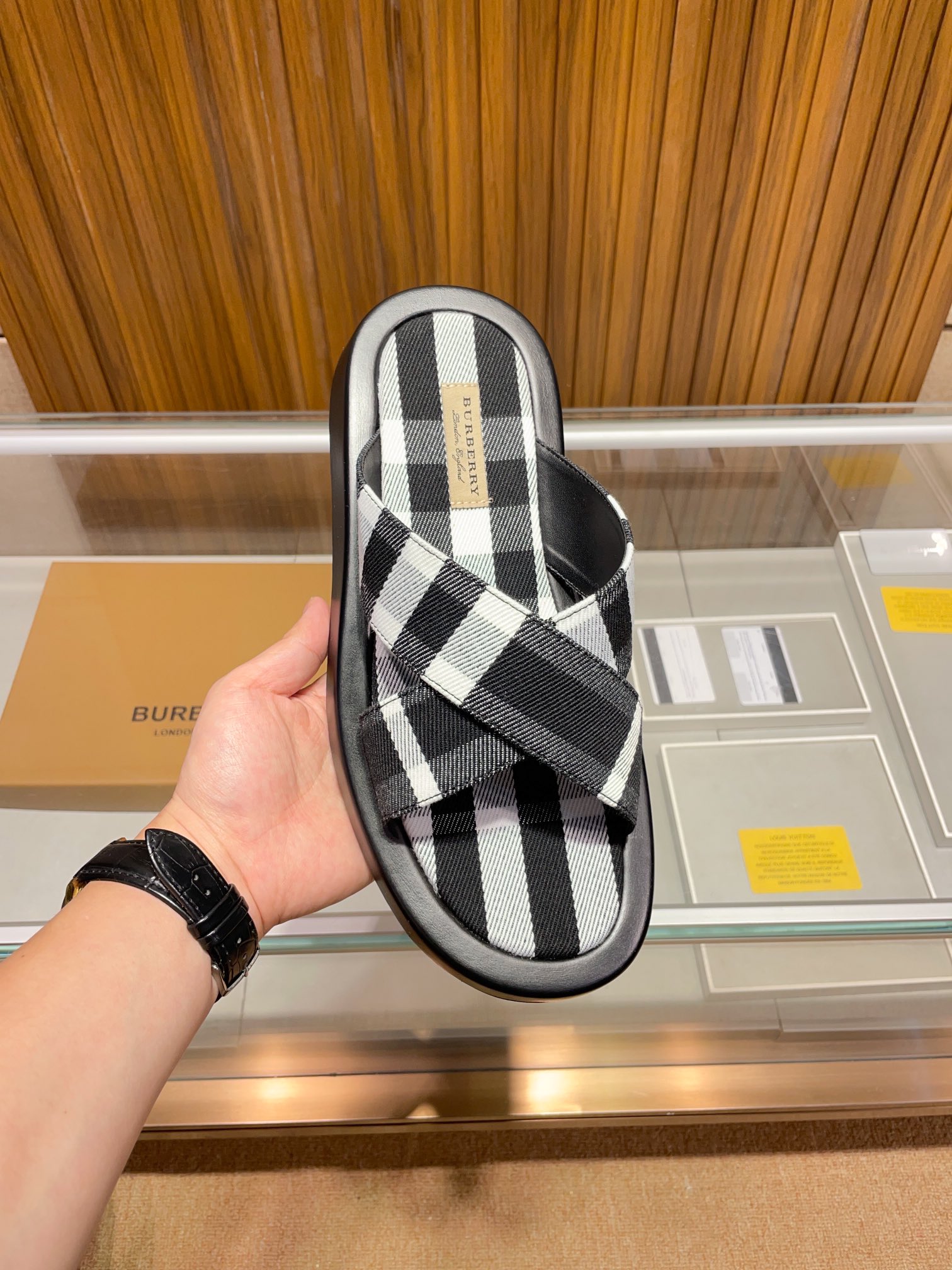 [B familia *] P:.Tamaño: 38 a 45.Burberry zapatillas de los hombres clásicos, boutique de gama alta,