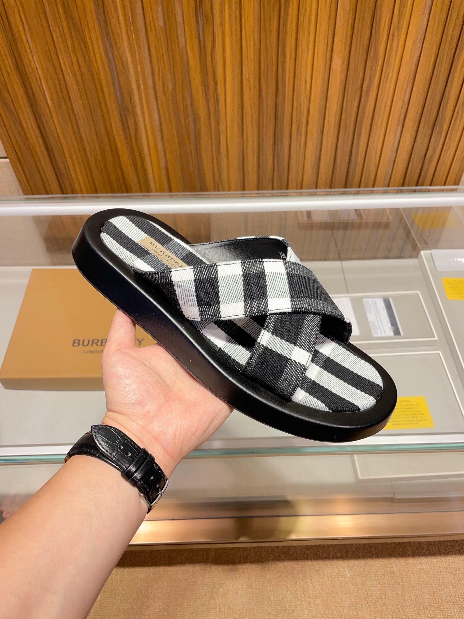 [B familia *] P:.Tamaño: 38 a 45.Burberry zapatillas de los hombres clásicos, boutique de gama alta,