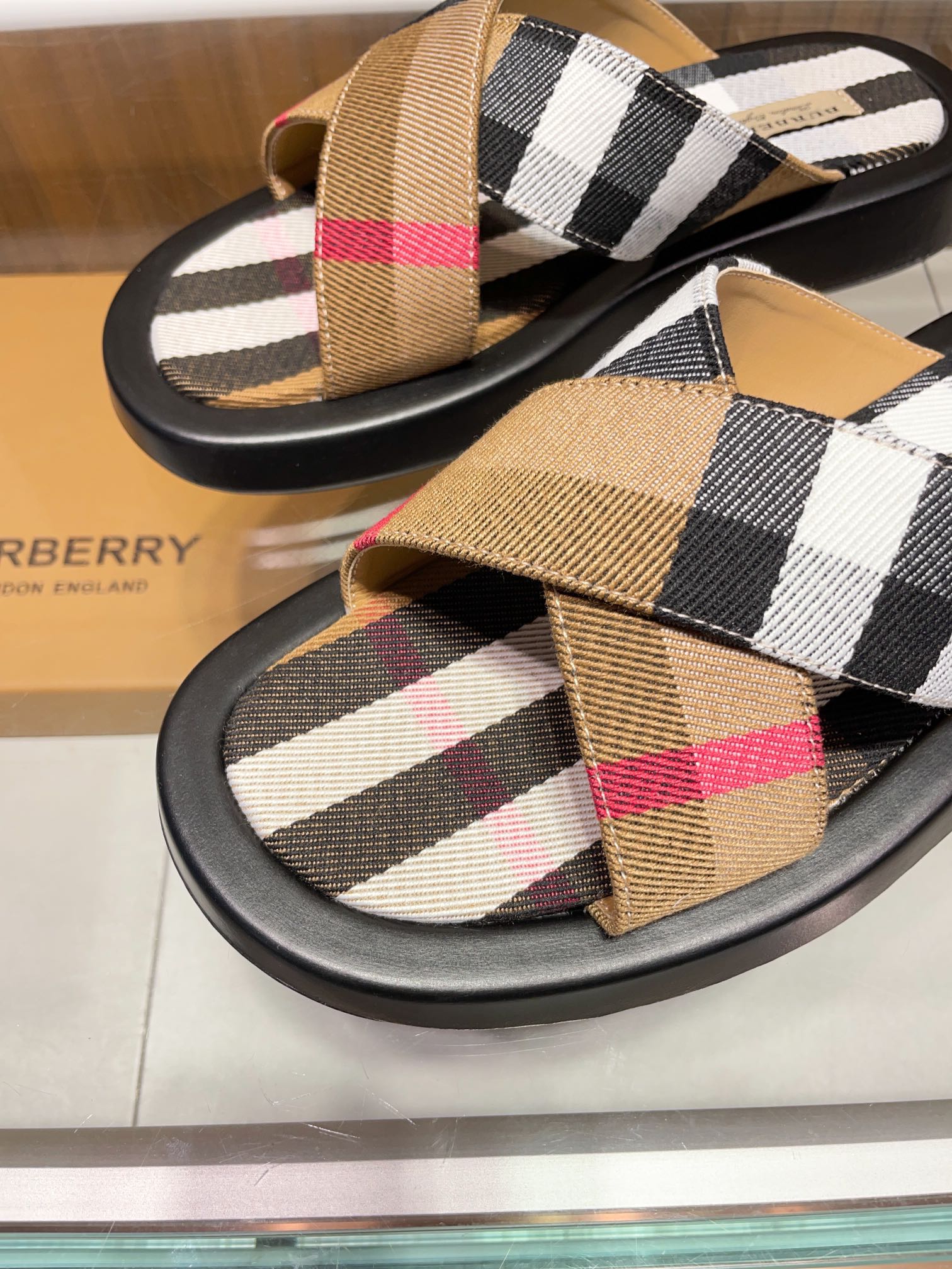 [B familia *] P:.Tamaño: 38 a 45.Burberry zapatillas de los hombres clásicos, boutique de gama alta,