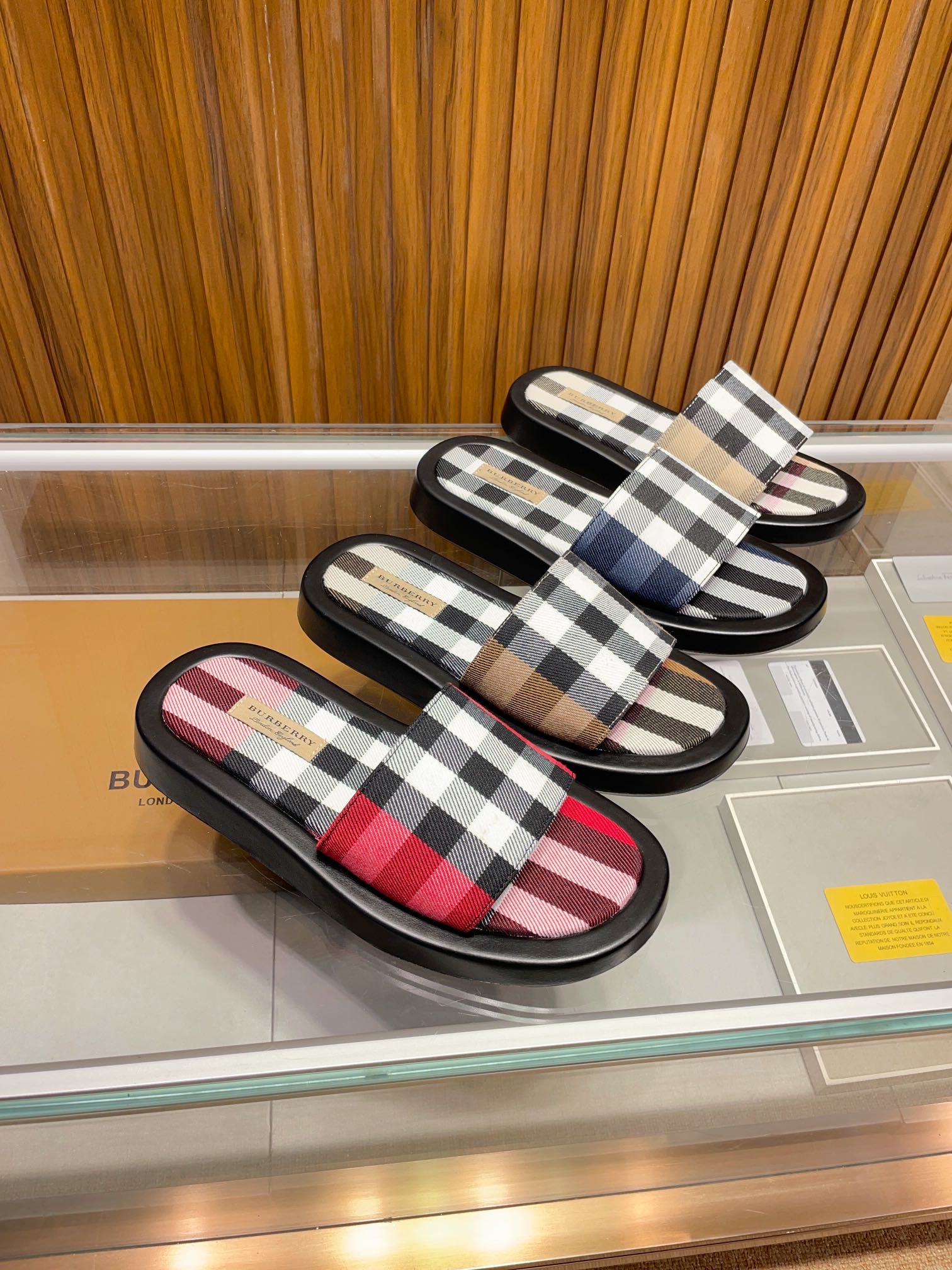 [B familia *] P:.Tamaño: 38 a 45.Burberry zapatillas de los hombres clásicos, boutique de gama alta,