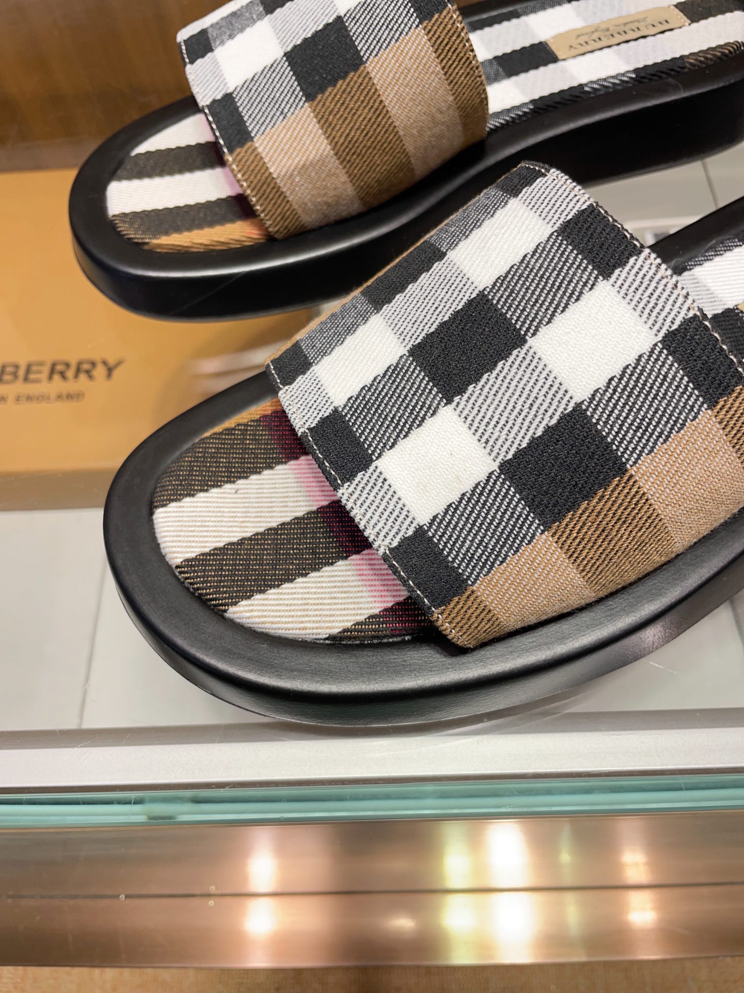 [B familia *] P:.Tamaño: 38 a 45.Burberry zapatillas de los hombres clásicos, boutique de gama alta,