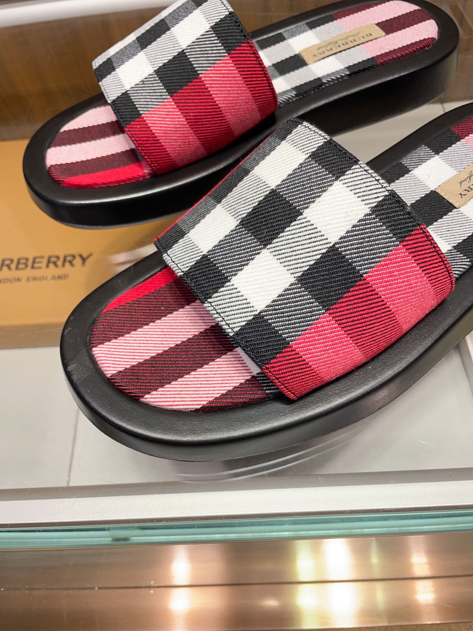 [B familia *] P:.Tamaño: 38 a 45.Burberry zapatillas de los hombres clásicos, boutique de gama alta,