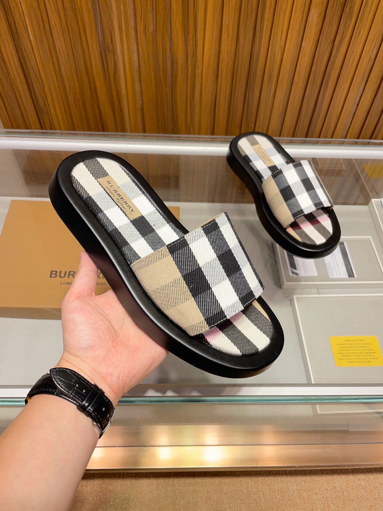 [B familia *] P:.Tamaño: 38 a 45.Burberry zapatillas de los hombres clásicos, boutique de gama alta,