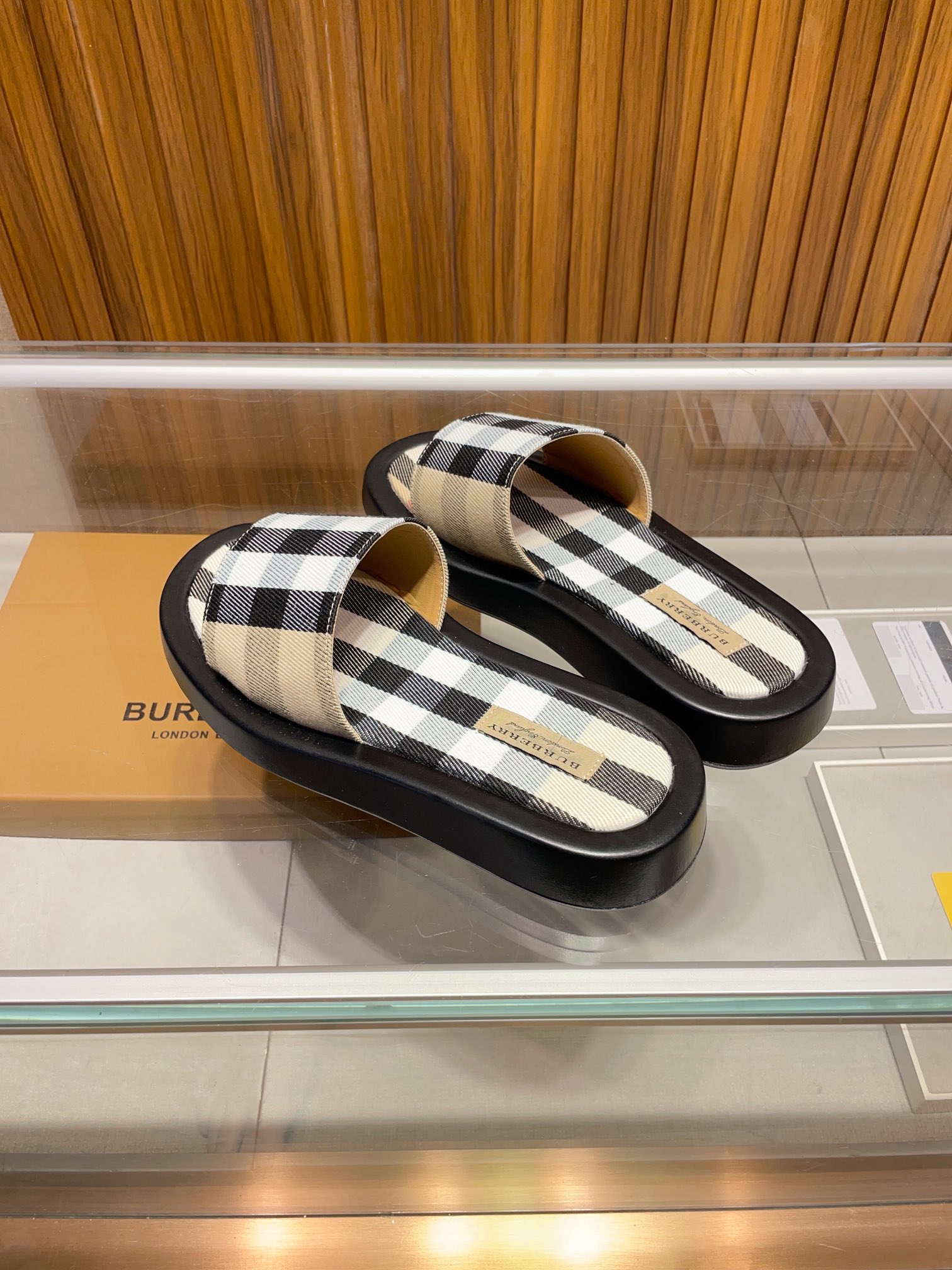 [B familia *] P:.Tamaño: 38 a 45.Burberry zapatillas de los hombres clásicos, boutique de gama alta,