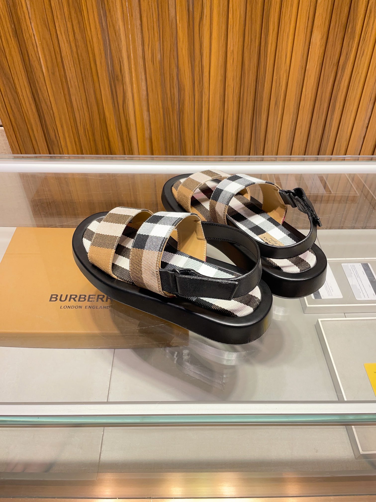 [B familia *] P:.Tamaño: 38 a 45.Burberry zapatillas de los hombres clásicos, boutique de gama alta,