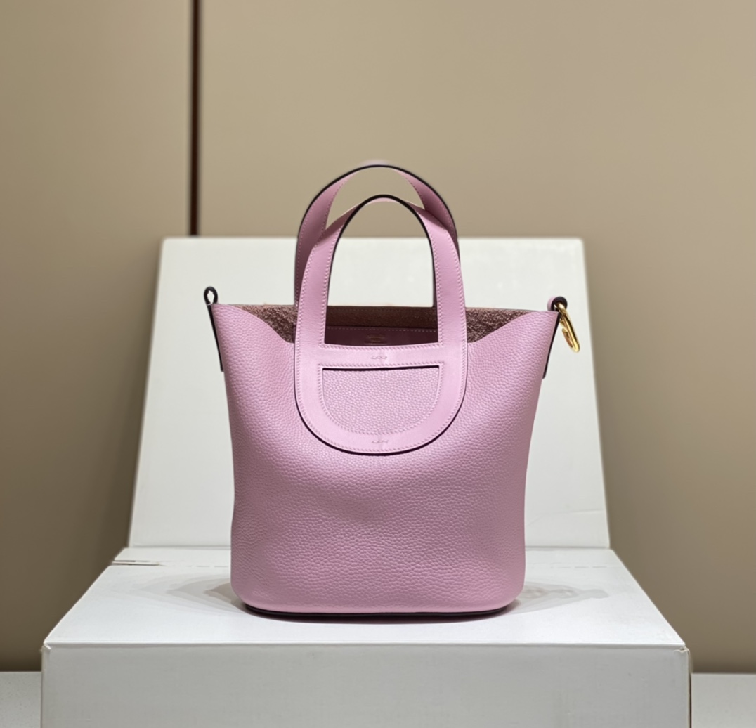 Hermès Luxury Handbag Collection 4