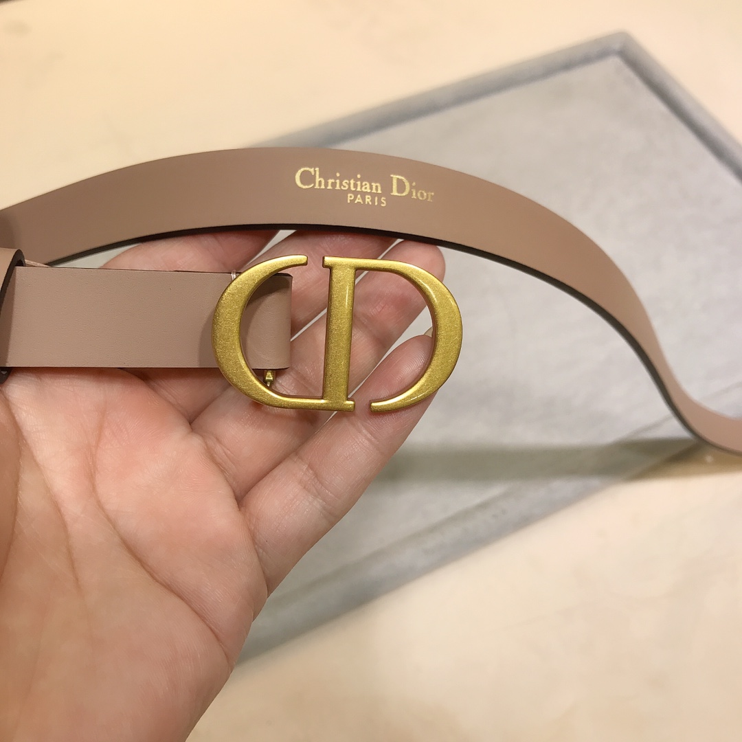 原版迪奥ＤＩＯＲ光滑小牛皮尺寸2.0