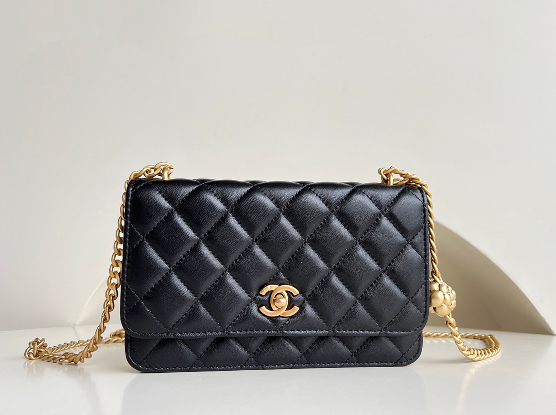 CHANEL 23s camellia adjustable buckle woc, matte sheepskin texture, invincible, a bag that can be gentle or cool, the king of beauty, practical a