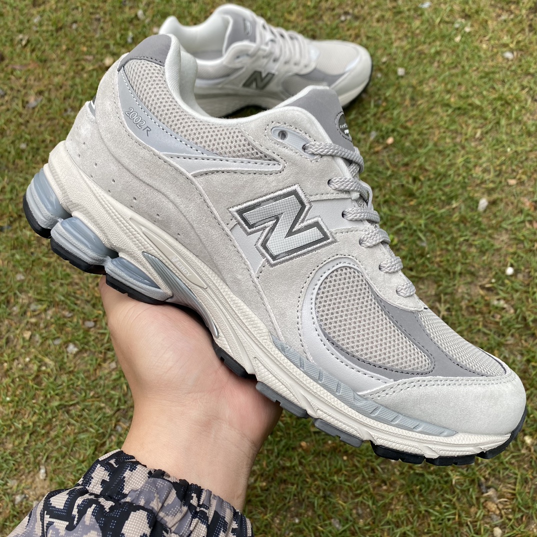 NB2002灰银色尺码36-45Ne