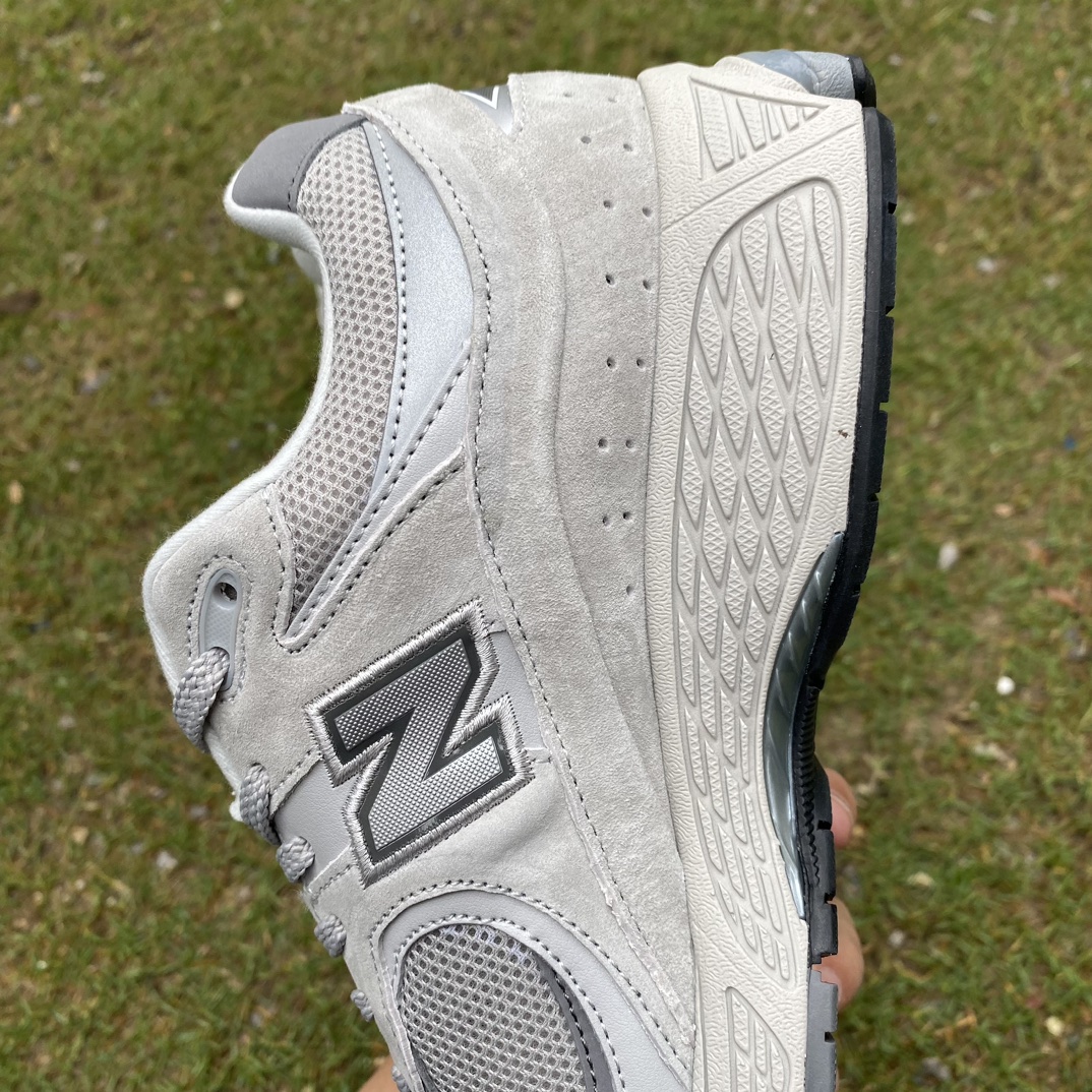 NB2002灰银色尺码36-45Ne