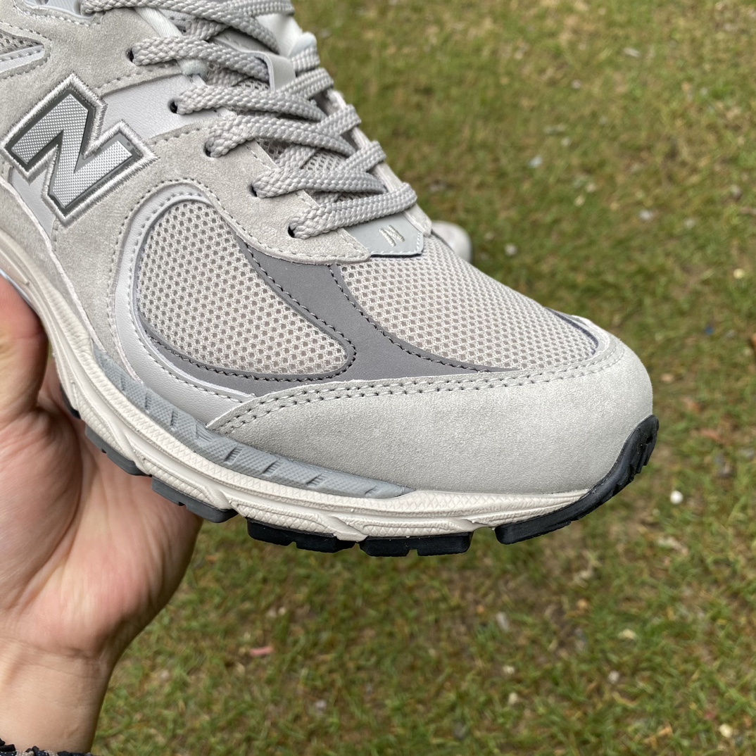 NB2002灰银色尺码36-45Ne