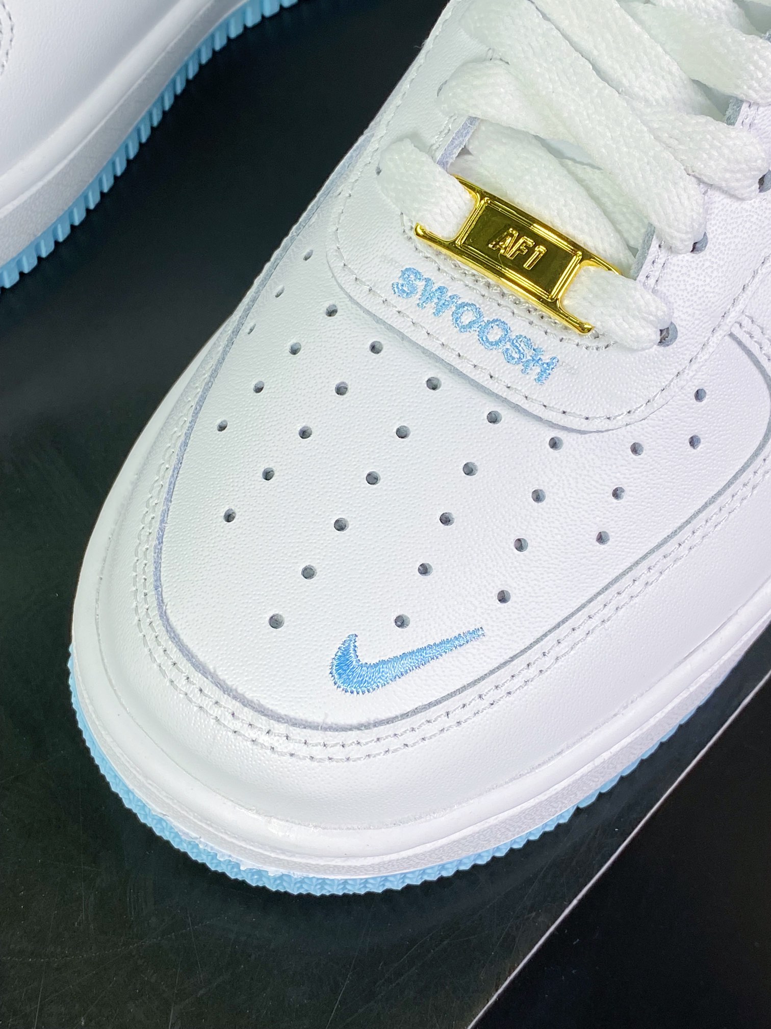 220 Air Force 1 '07 Low QS”White/Ice Blue Mini Swoosh”空军一号CV5696-962