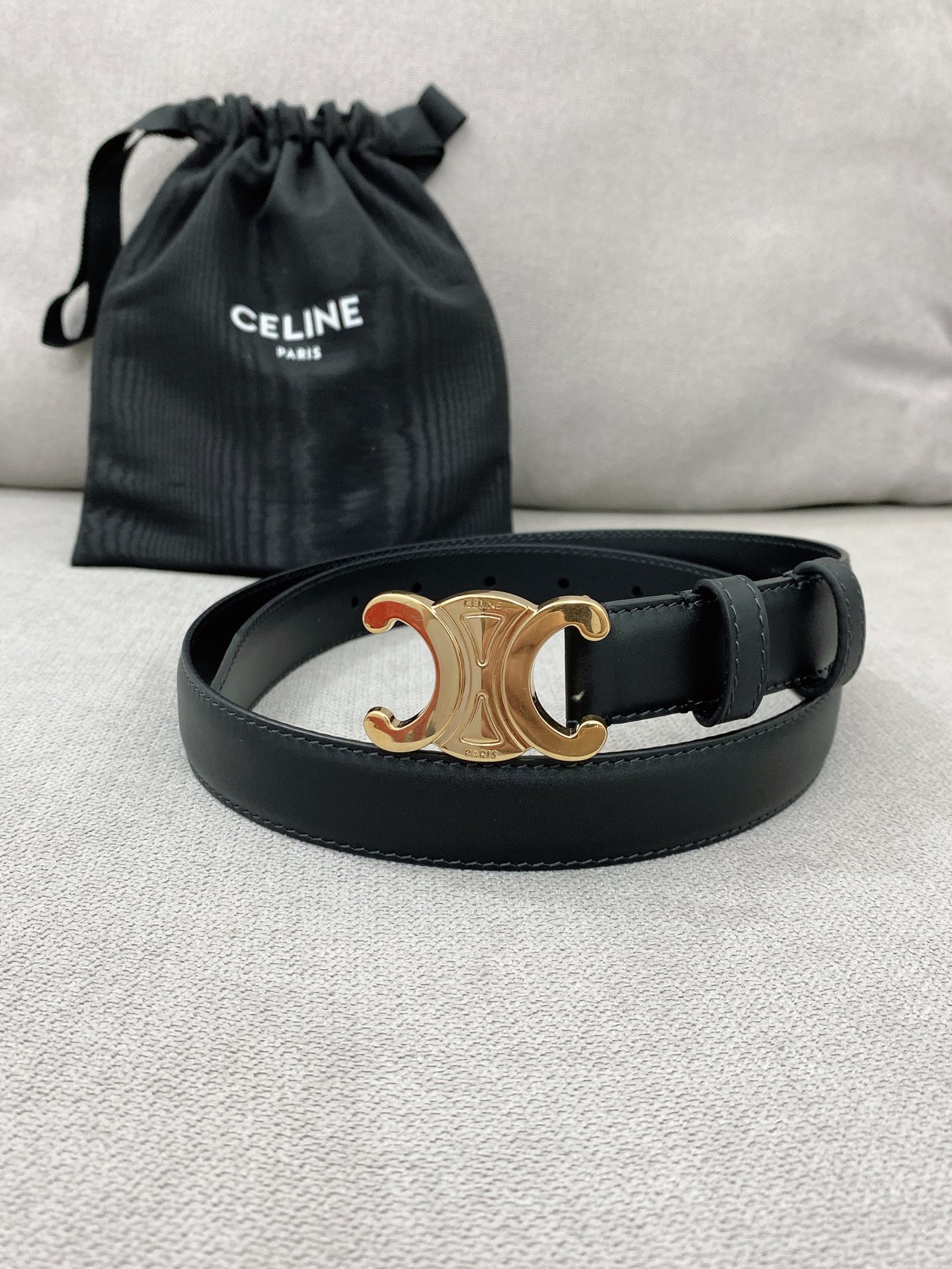 Celine.赛琳全套包装女神必备原单腰带火爆款式原厂小牛皮制作上身效果舒适时尚百搭宽度2.5cm