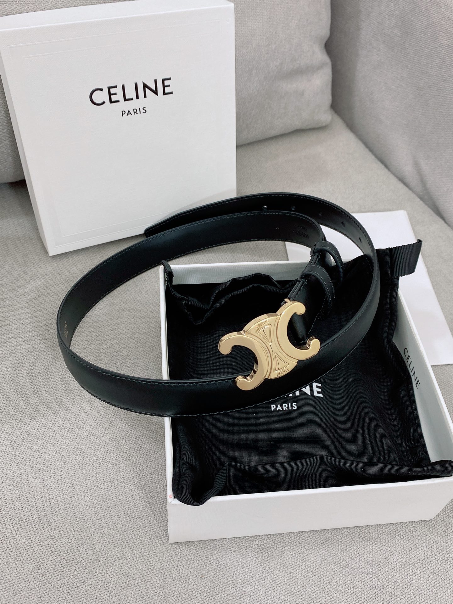 Celine.赛琳全套包装女神必备原单腰带火爆款式原厂小牛皮制作上身效果舒适时尚百搭宽度2.5cm