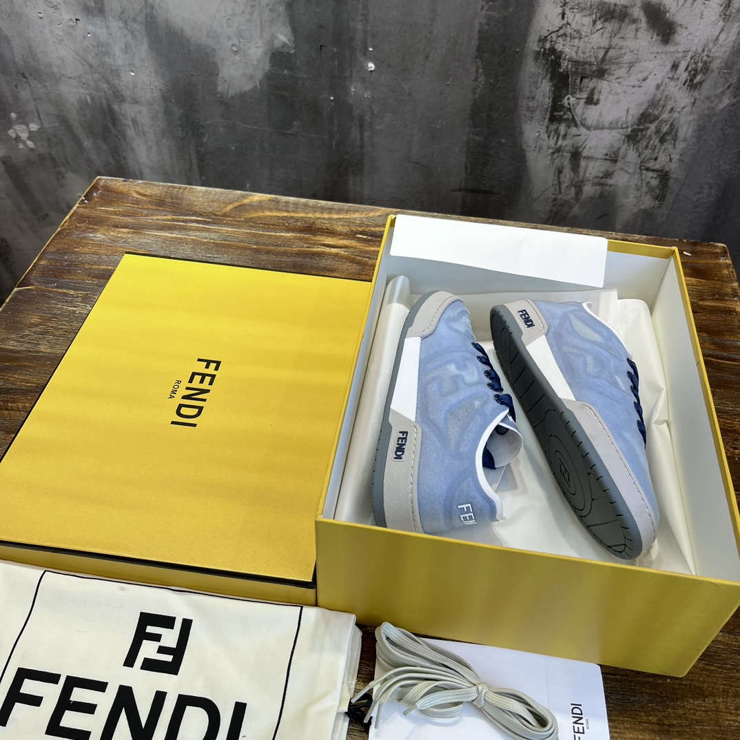 Fendi 网面休闲系列…